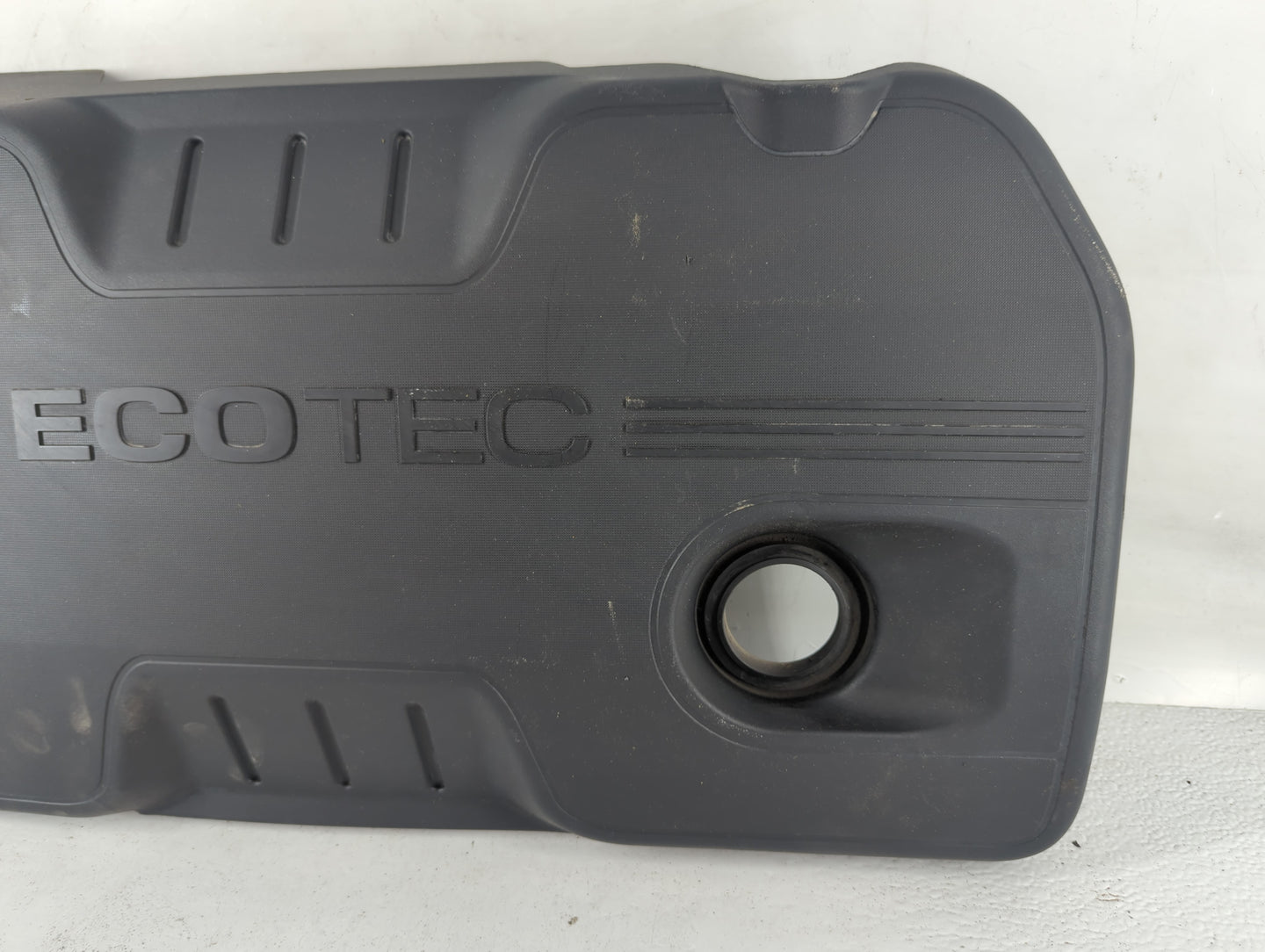 2013 Buick Regal Engine Cover - Oemusedautoparts1.com