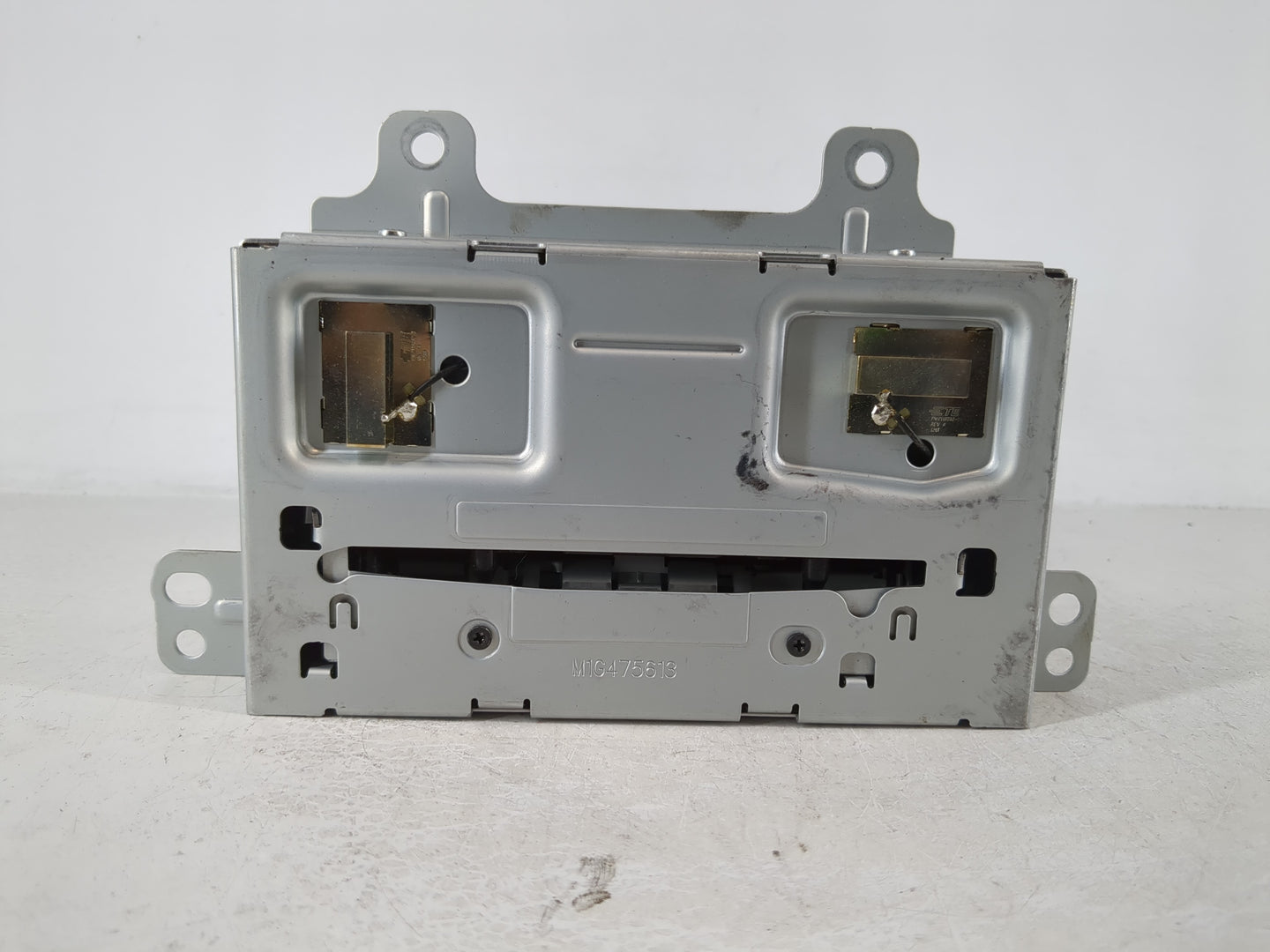 2013 Buick Verano Radio AM FM Cd Player Receiver Replacement P/N:23135481 22965237 Fits OEM Used Auto Parts - Oemusedautopar