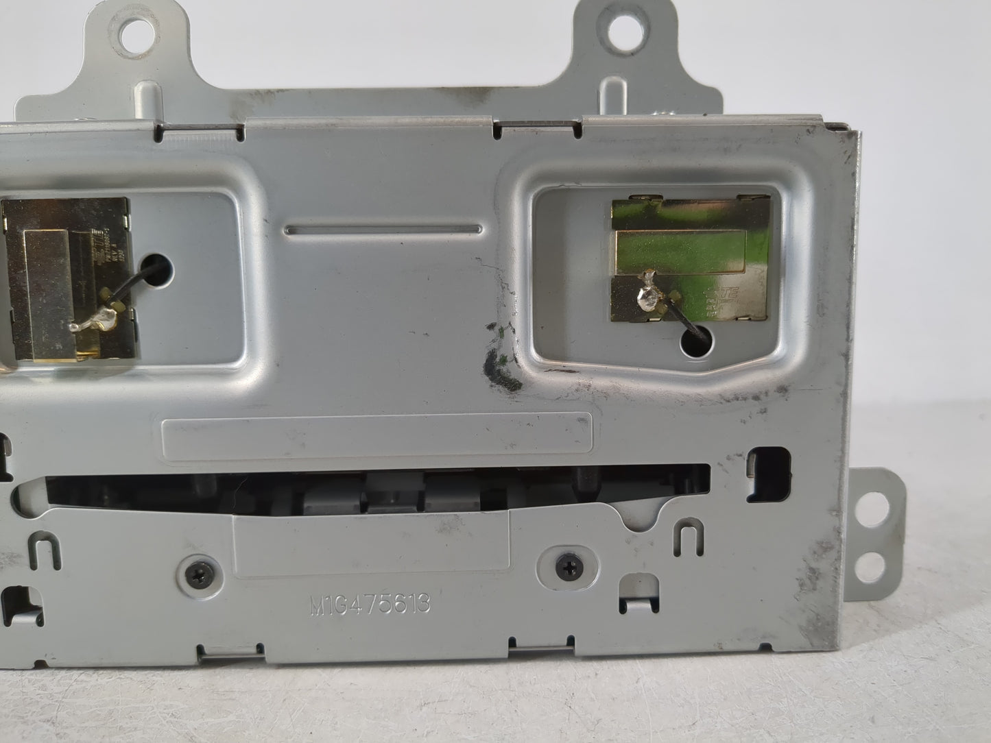 2013 Buick Verano Radio AM FM Cd Player Receiver Replacement P/N:23135481 22965237 Fits OEM Used Auto Parts - Oemusedautopar