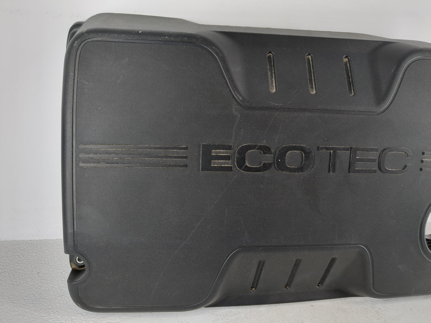 2013 Buick Verano Engine Cover - Oemusedautoparts1.com