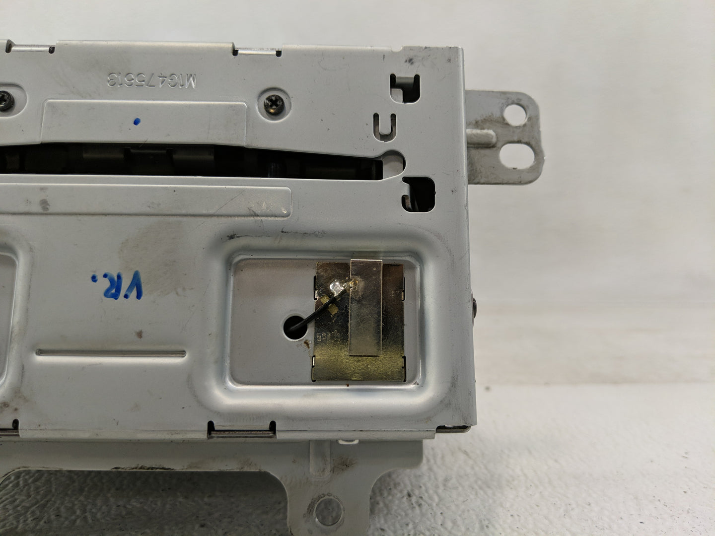 2013 Buick Verano Radio AM FM Cd Player Receiver Replacement Fits OEM Used Auto Parts - Oemusedautoparts1.com