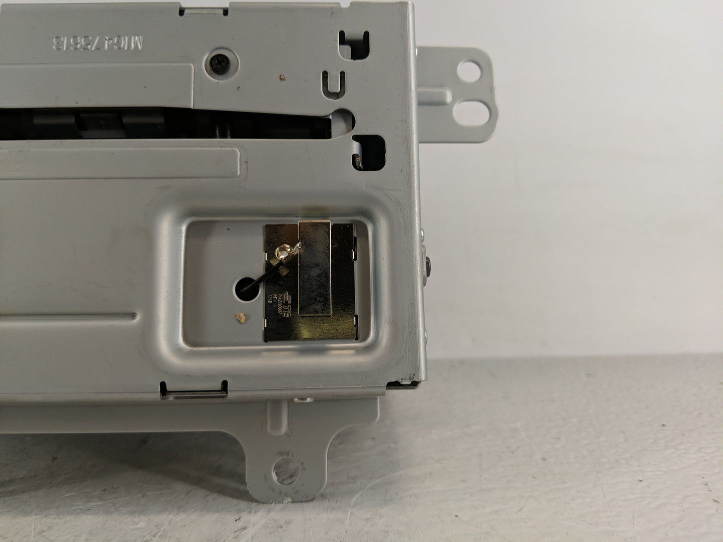 2013 Buick Verano Radio AM FM Cd Player Receiver Replacement P/N:23135481 Fits OEM Used Auto Parts - Oemusedautoparts1.com