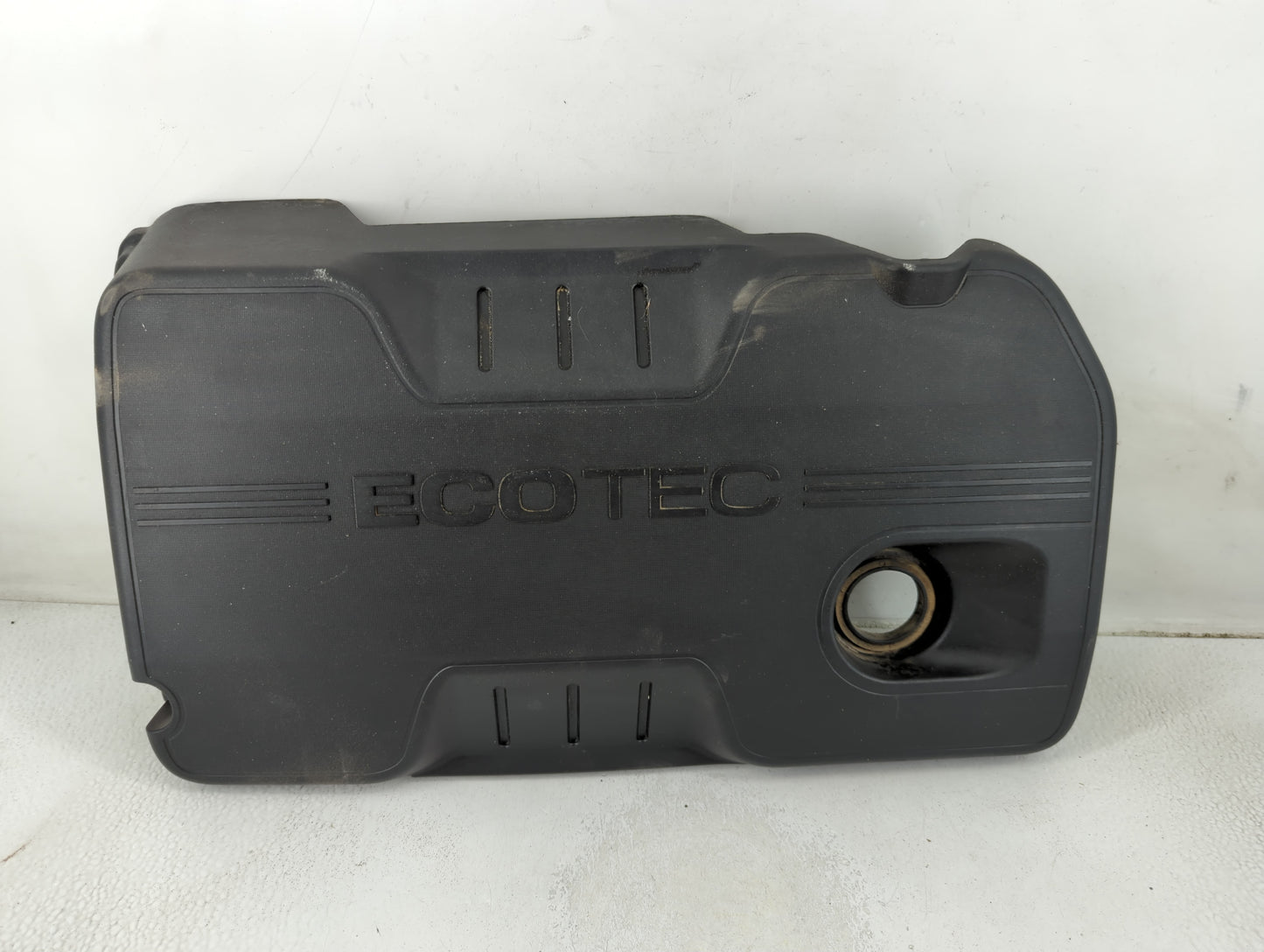 2013 Buick Verano Engine Cover - Oemusedautoparts1.com