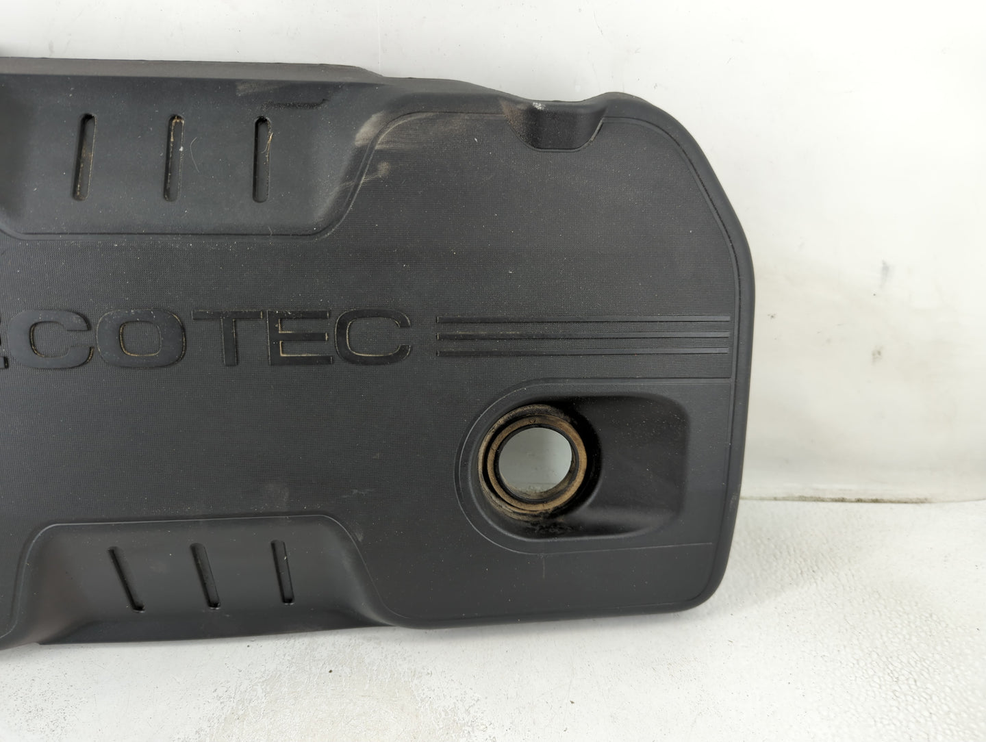 2013 Buick Verano Engine Cover - Oemusedautoparts1.com