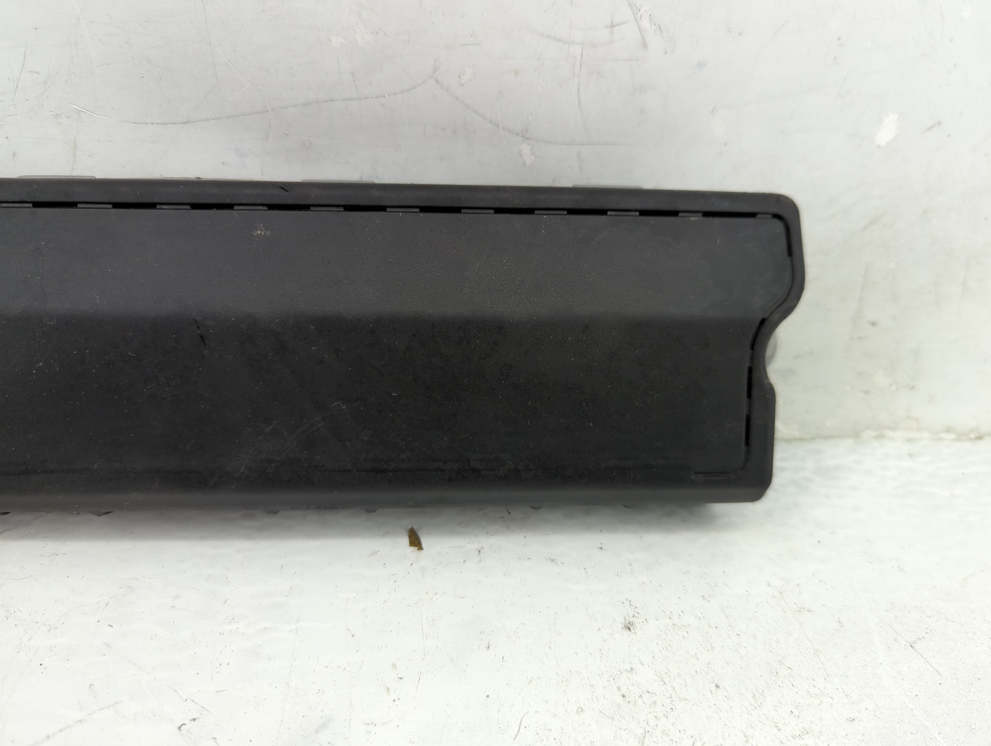 2012-2017 Buick Verano Air Bag Passenger Right Knee OEM P/N:22024579 Fits Fits 2012 2013 2014 2015 2016 2017 OEM Used Auto P