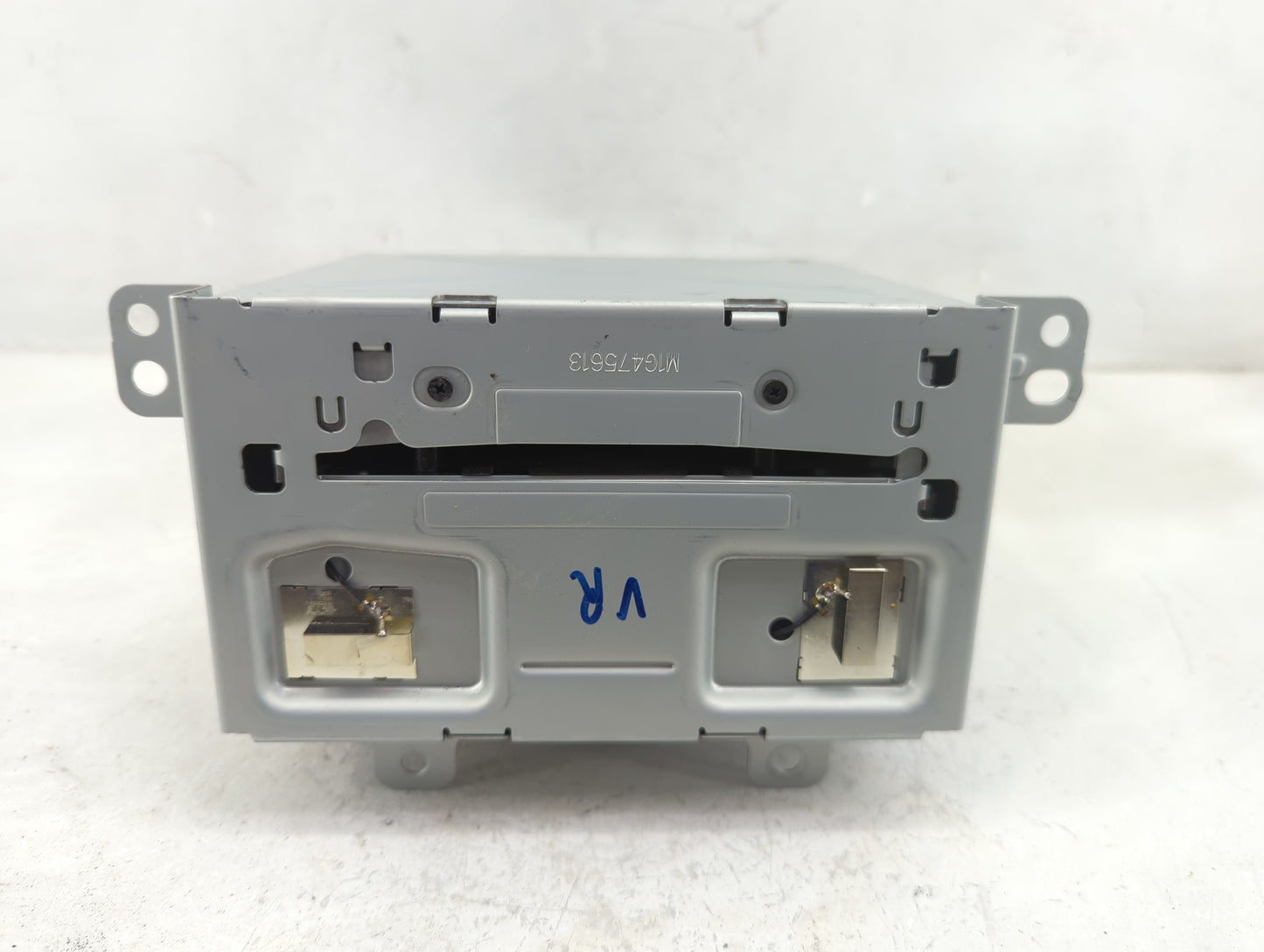 2013 Buick Verano Radio AM FM Cd Player Receiver Replacement P/N:22979837 Fits OEM Used Auto Parts - Oemusedautoparts1.com