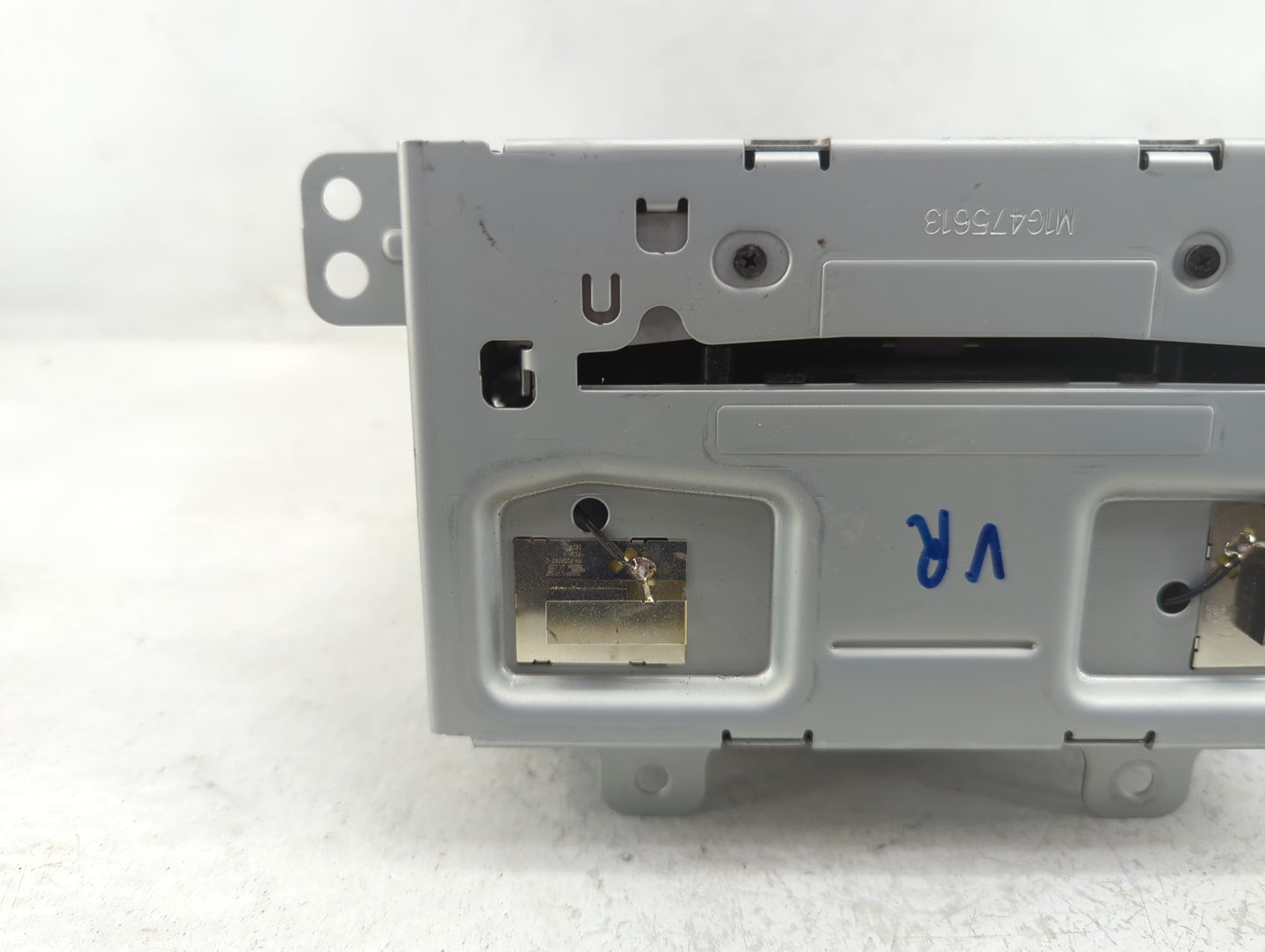 2013 Buick Verano Radio AM FM Cd Player Receiver Replacement P/N:22979837 Fits OEM Used Auto Parts - Oemusedautoparts1.com