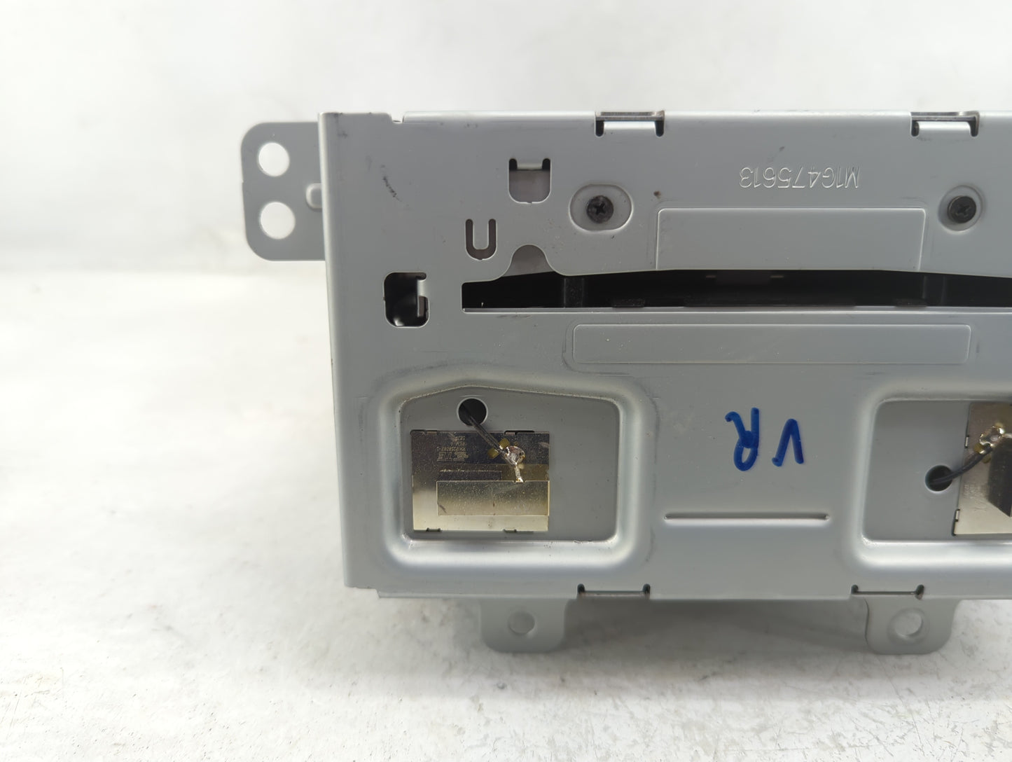 2013 Buick Verano Radio AM FM Cd Player Receiver Replacement P/N:22979837 Fits OEM Used Auto Parts - Oemusedautoparts1.com