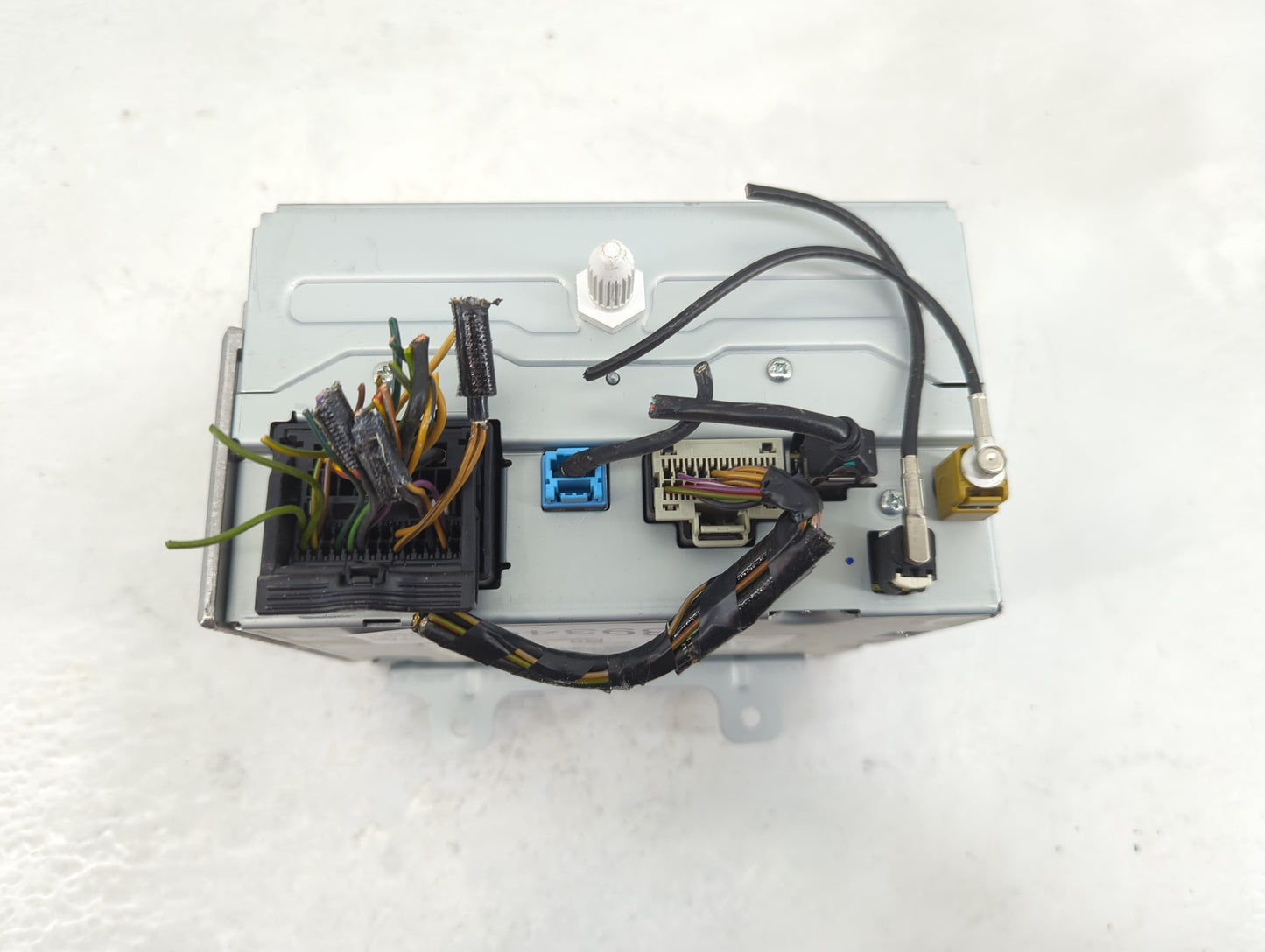 2013 Buick Verano Radio AM FM Cd Player Receiver Replacement P/N:22979837 Fits OEM Used Auto Parts - Oemusedautoparts1.com