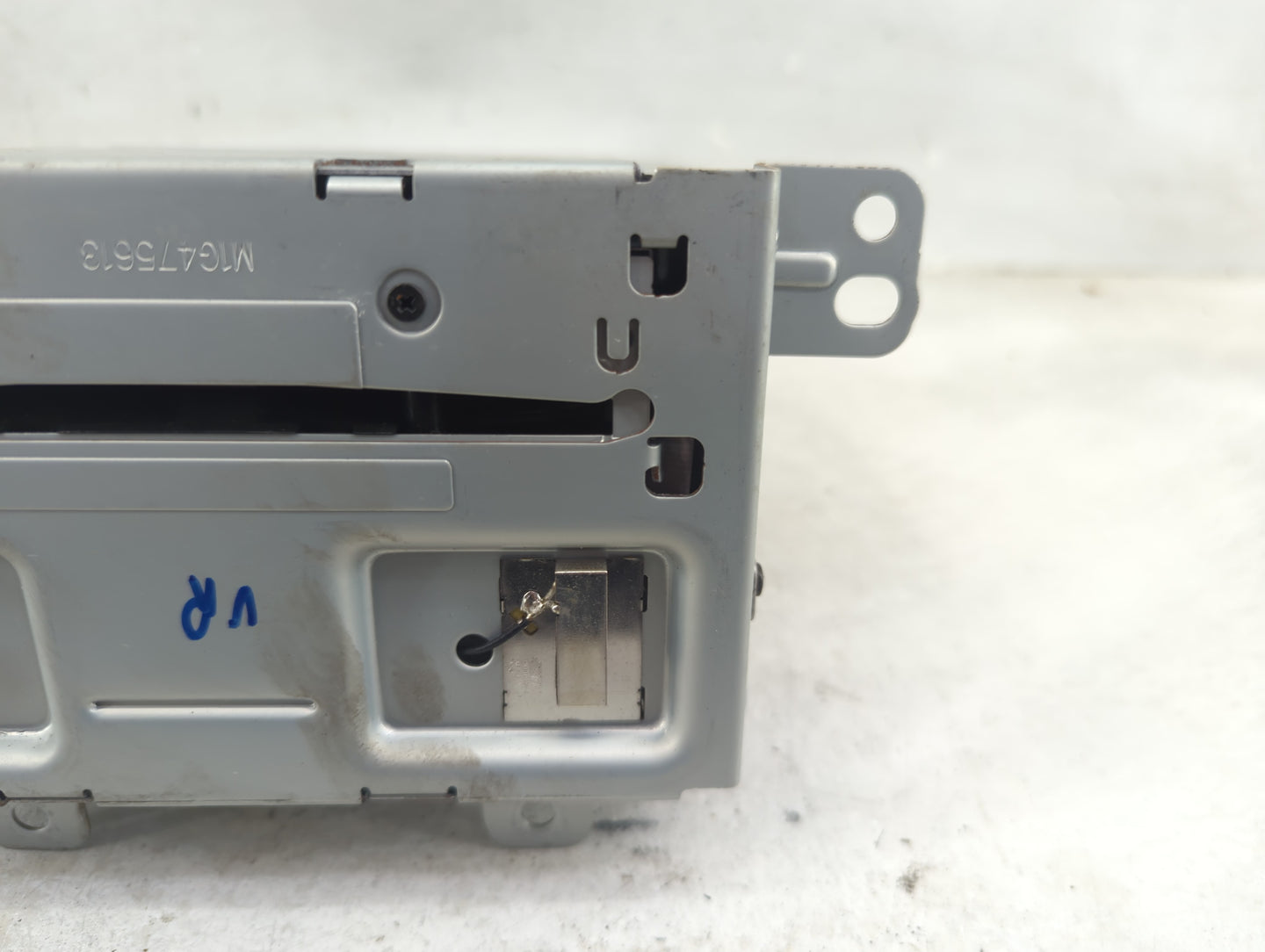 2013 Buick Verano Radio AM FM Cd Player Receiver Replacement P/N:22979837 Fits OEM Used Auto Parts - Oemusedautoparts1.com