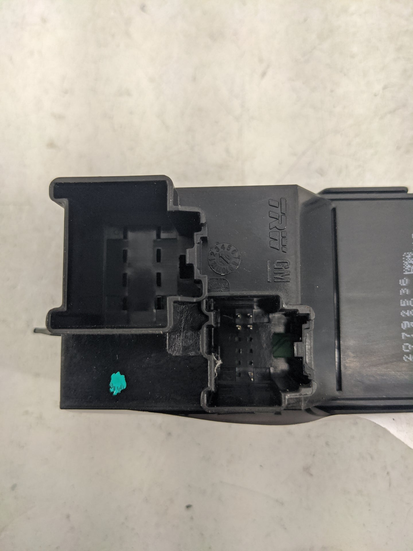 2013 Buick Verano Master Power Window Switch Replacement Driver Side Left P/N:20792536 Fits OEM Used Auto Parts - Oemusedaut