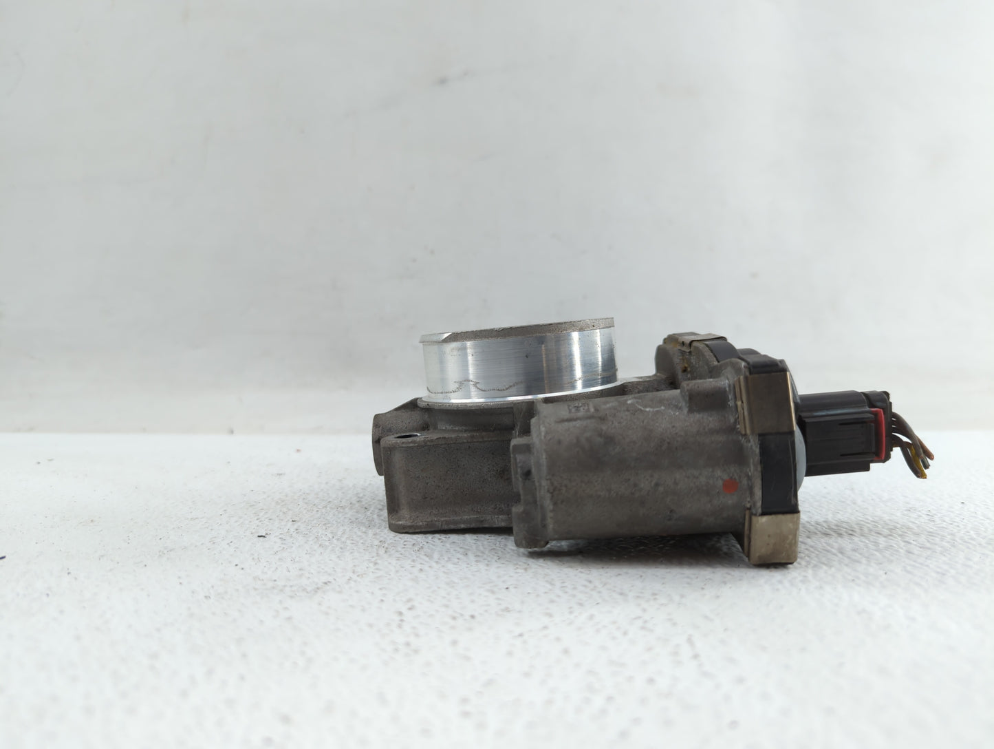 2012-2015 Buick Verano Throttle Body P/N:12632101CA Fits Fits 2012 2013 2014 2015 OEM Used Auto Parts - Oemusedautoparts1.co