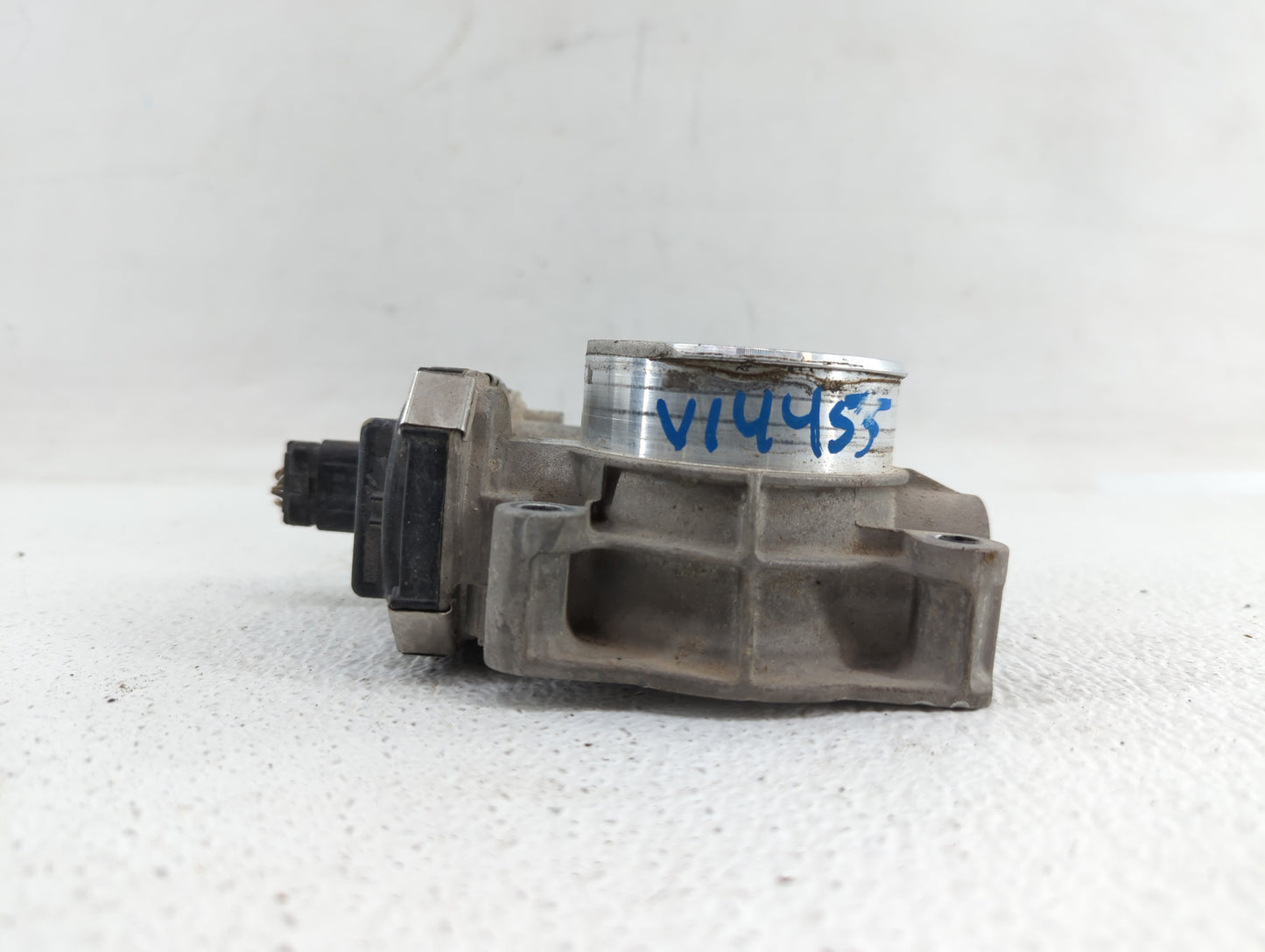 2012-2015 Buick Verano Throttle Body P/N:12632101CA Fits Fits 2012 2013 2014 2015 OEM Used Auto Parts - Oemusedautoparts1.co