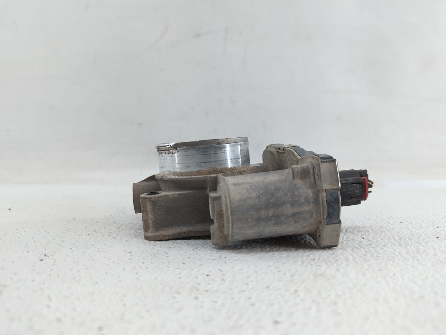 2012-2015 Buick Verano Throttle Body P/N:12632101CA Fits Fits 2012 2013 2014 2015 OEM Used Auto Parts - Oemusedautoparts1.co