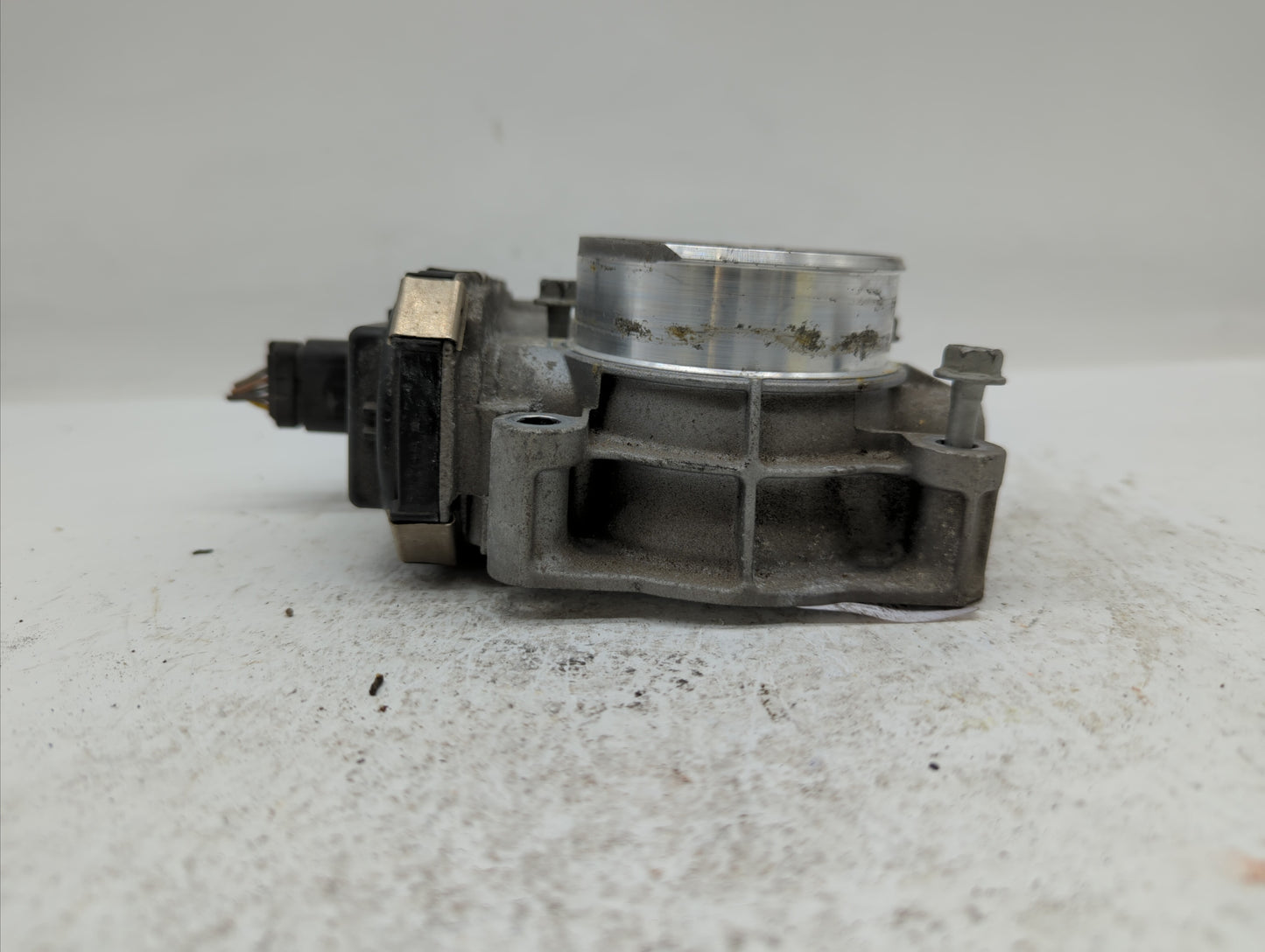 2012-2015 Buick Verano Throttle Body P/N:12632101CA Fits Fits 2012 2013 2014 2015 OEM Used Auto Parts - Oemusedautoparts1.co