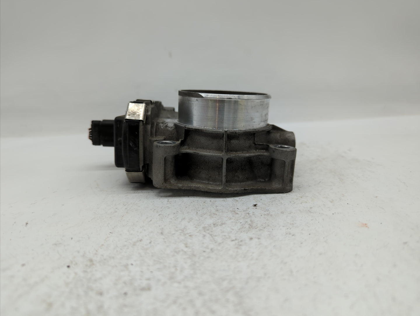 2012-2015 Buick Verano Throttle Body P/N:12632101CA Fits Fits 2012 2013 2014 2015 OEM Used Auto Parts - Oemusedautoparts1.co