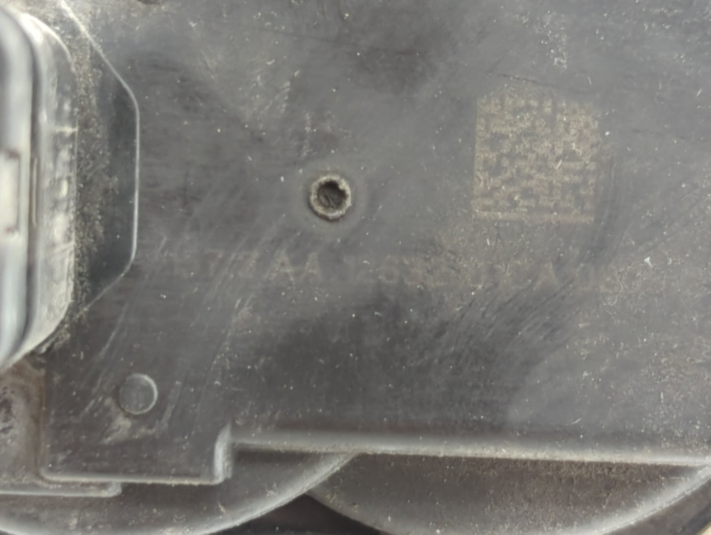2012-2015 Buick Verano Throttle Body P/N:12632101CA Fits Fits 2012 2013 2014 2015 OEM Used Auto Parts - Oemusedautoparts1.co