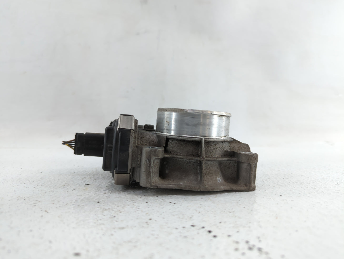 2012-2015 Buick Verano Throttle Body P/N:12632101CA Fits Fits 2012 2013 2014 2015 OEM Used Auto Parts - Oemusedautoparts1.co