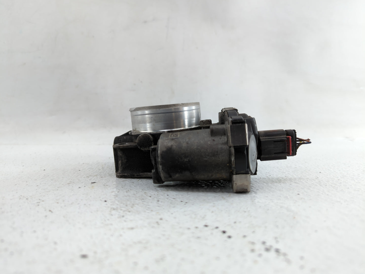 2012-2015 Buick Verano Throttle Body P/N:12632101CA Fits Fits 2012 2013 2014 2015 OEM Used Auto Parts - Oemusedautoparts1.co