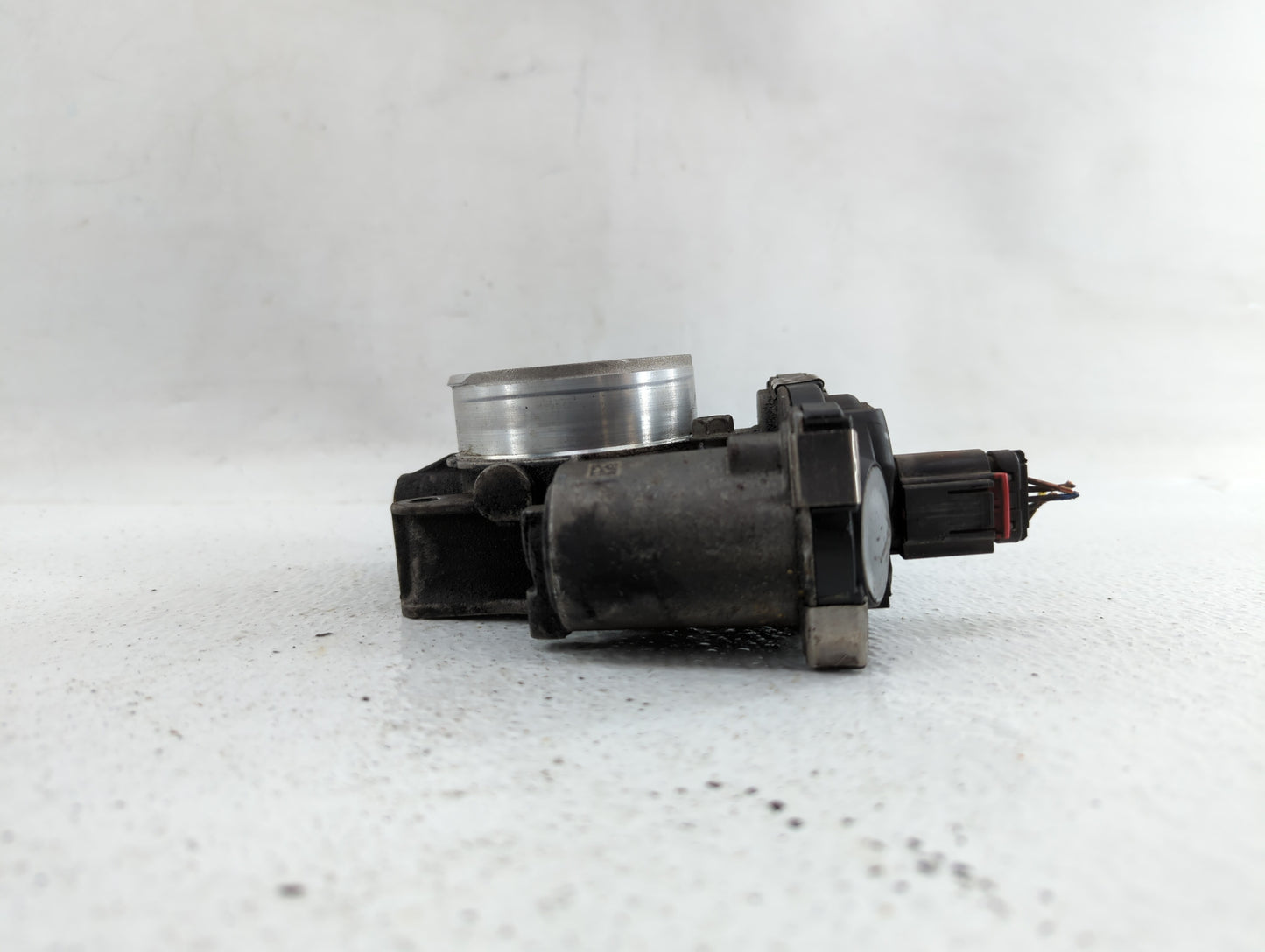 2012-2015 Buick Verano Throttle Body P/N:12632101CA Fits Fits 2012 2013 2014 2015 OEM Used Auto Parts - Oemusedautoparts1.co