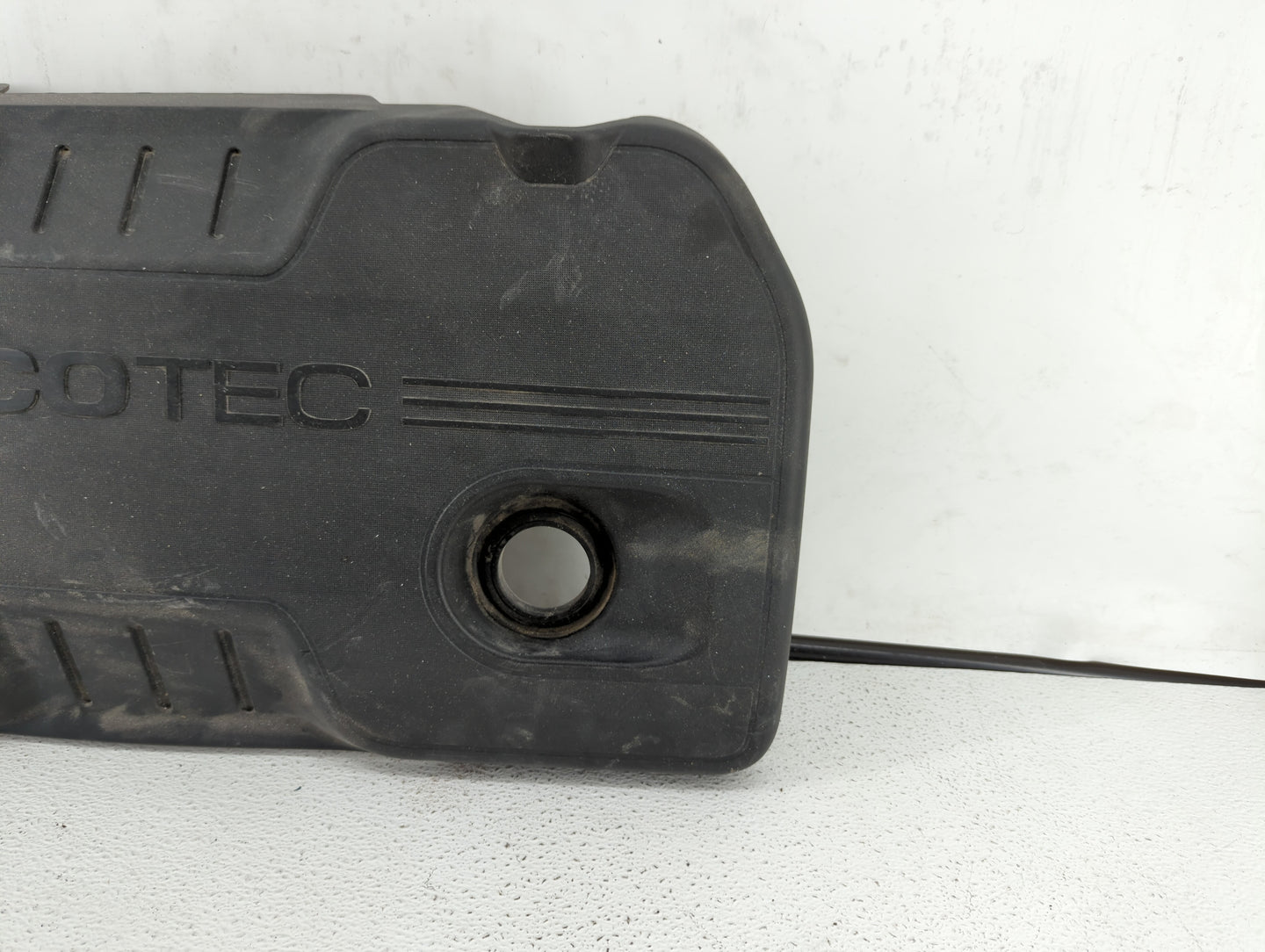 2013 Buick Verano Engine Cover - Oemusedautoparts1.com