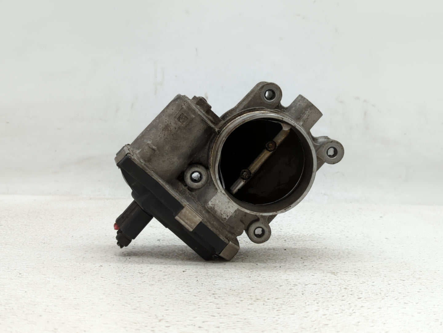 2012-2015 Buick Verano Throttle Body P/N:12627217DA 12632101CA Fits Fits 2012 2013 2014 2015 OEM Used Auto Parts - Oemusedau