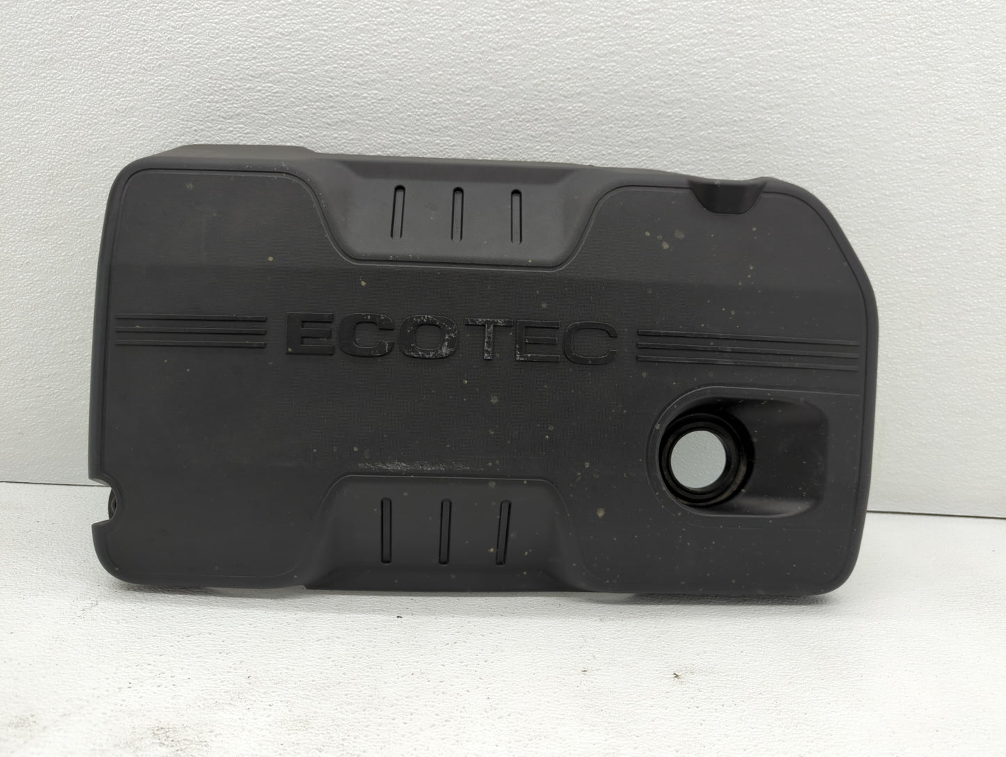 2013 Buick Verano Engine Cover - Oemusedautoparts1.com