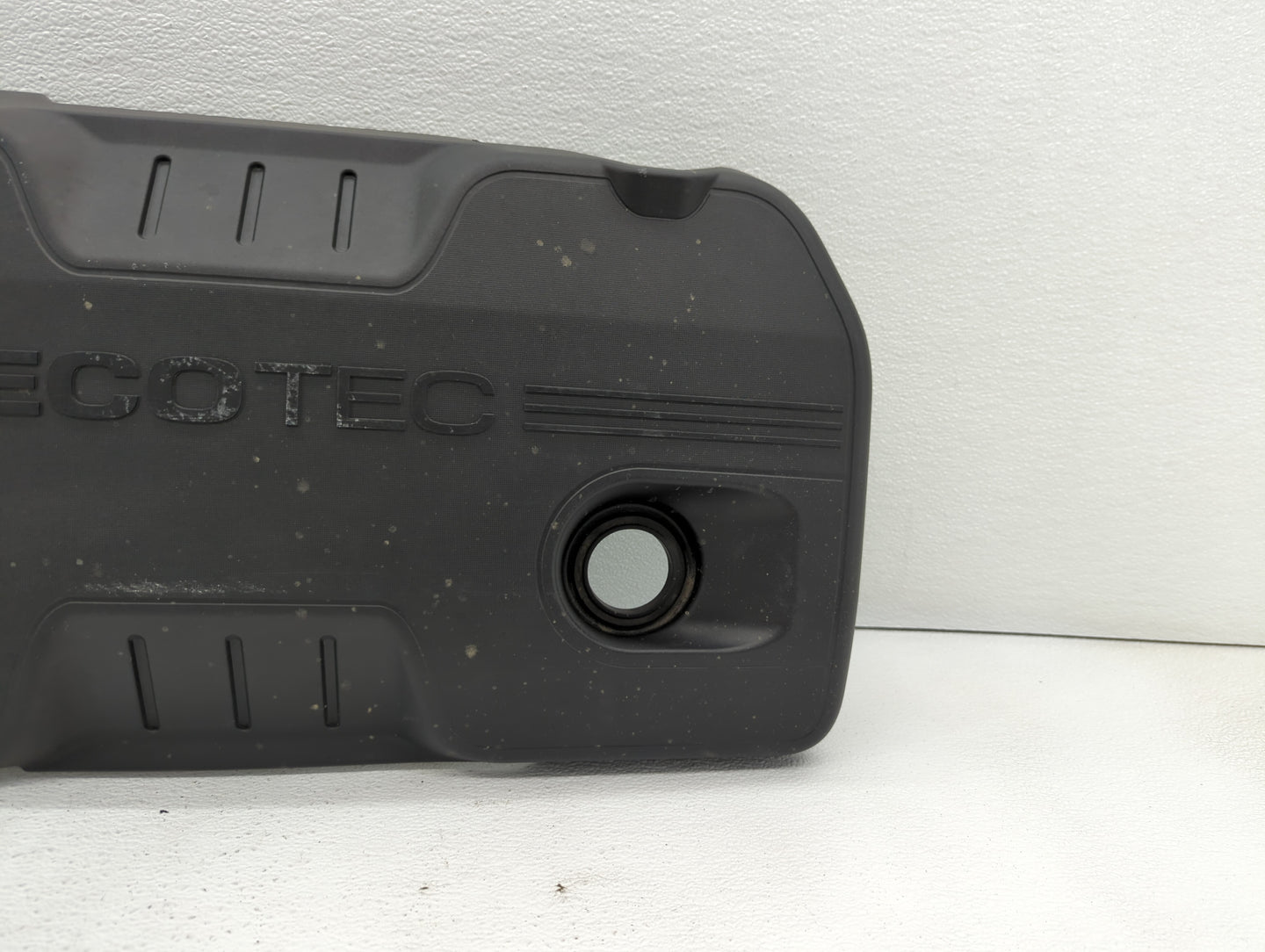 2013 Buick Verano Engine Cover - Oemusedautoparts1.com