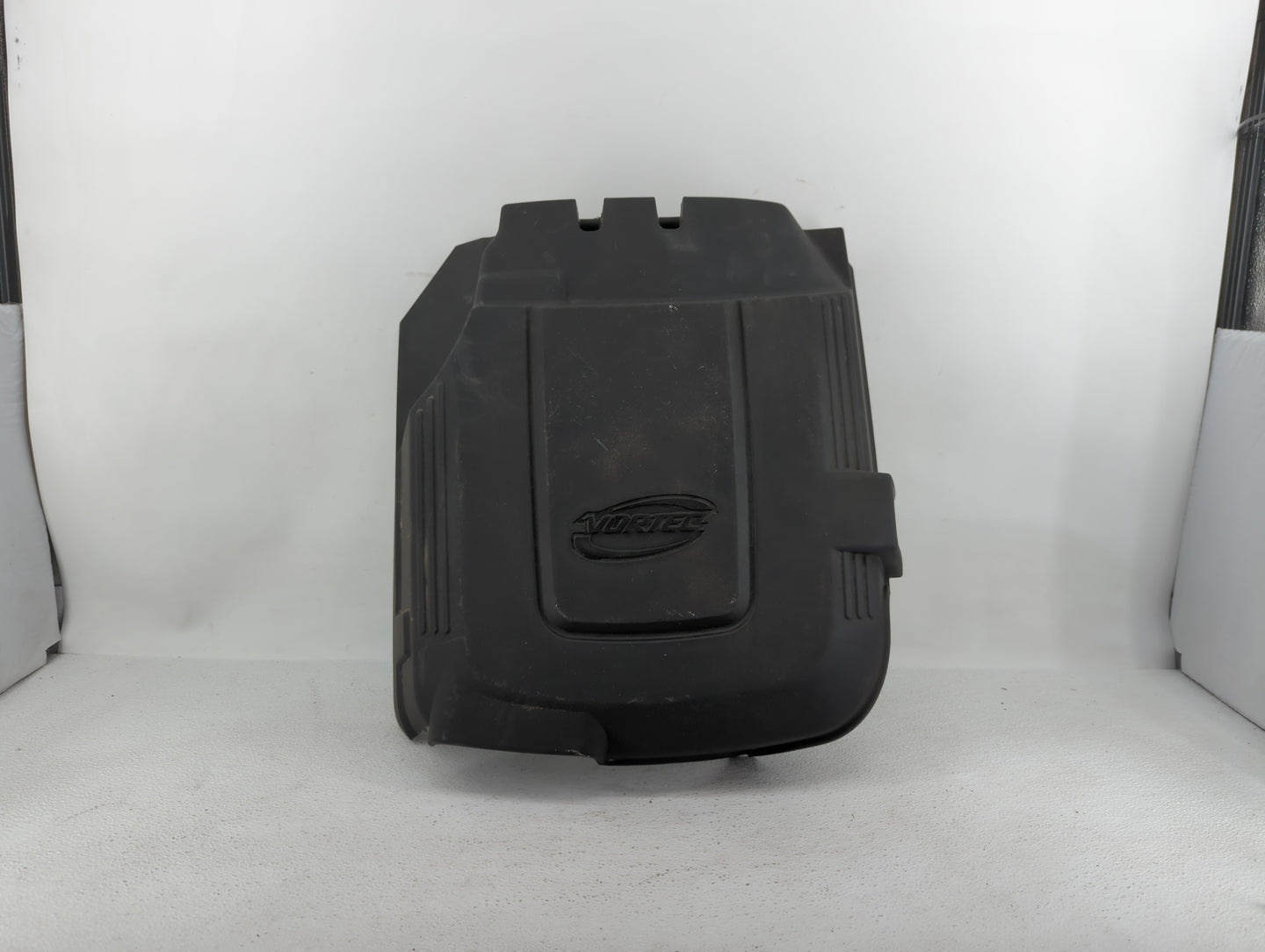 2013 Buick Verano Engine Cover - Oemusedautoparts1.com