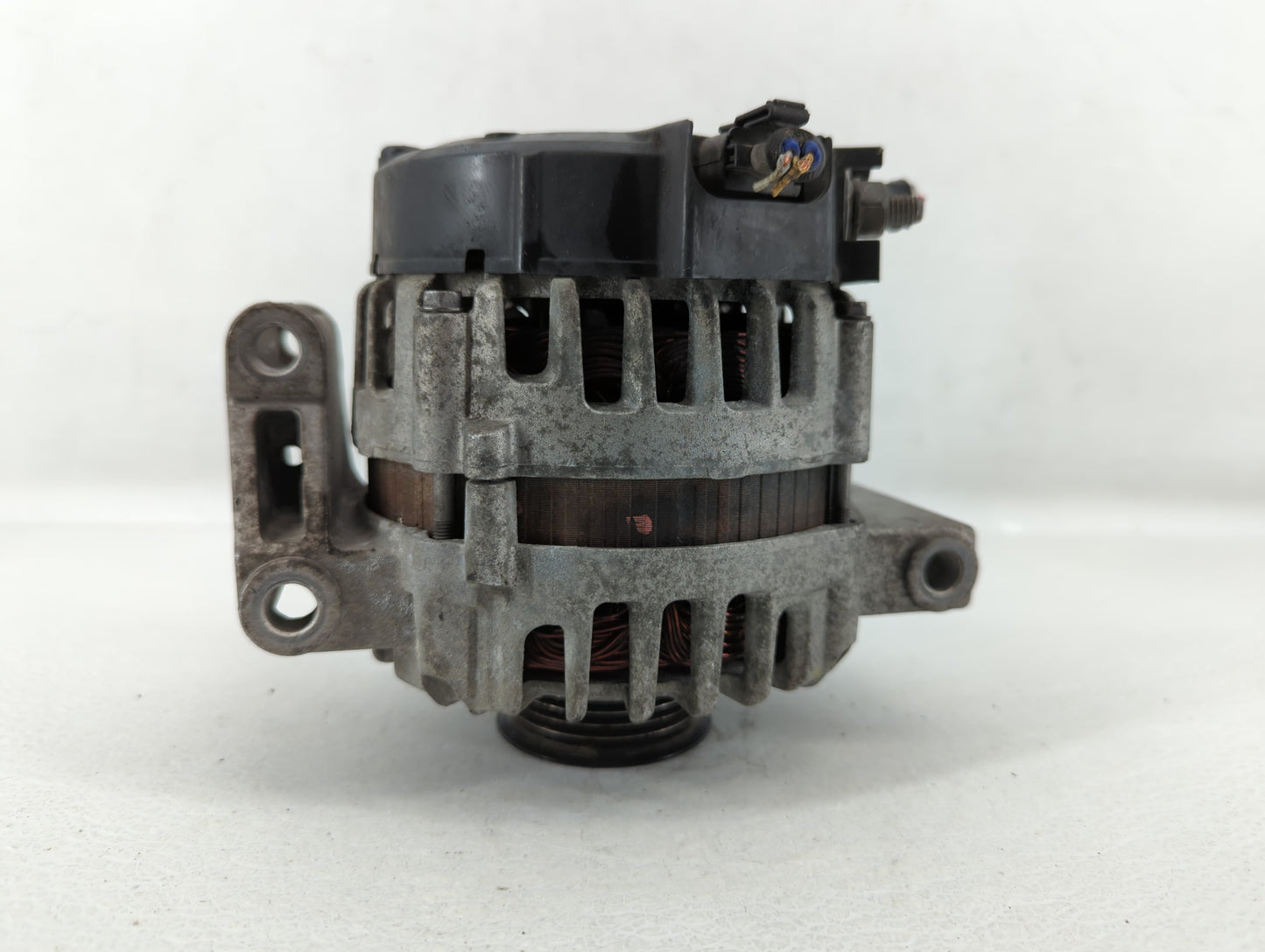 2012-2017 Buick Verano Alternator Replacement Generator Charging Assembly Engine OEM P/N:13500316 13588321 Fits OEM Used Aut