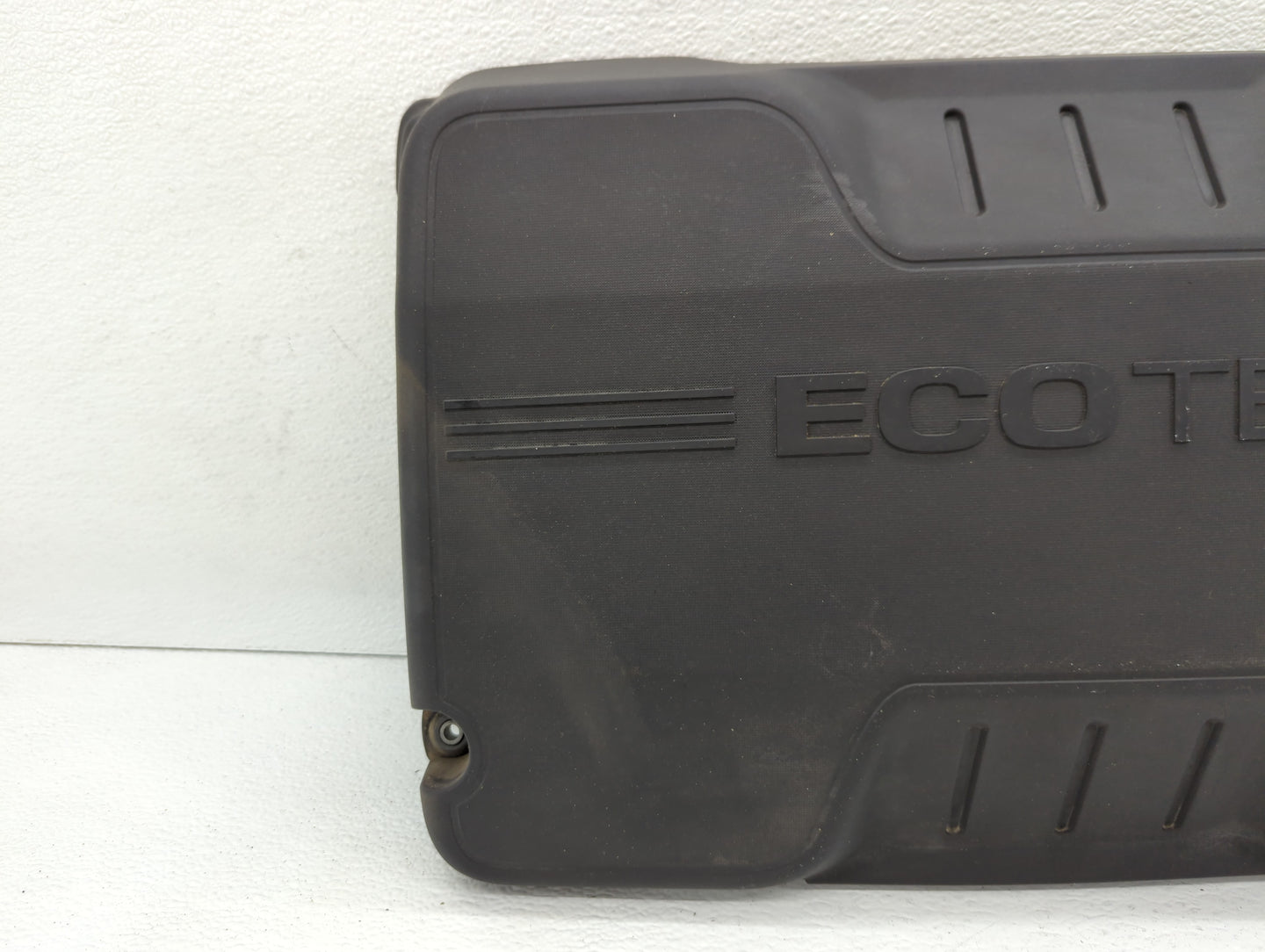 2013 Buick Verano Engine Cover - Oemusedautoparts1.com