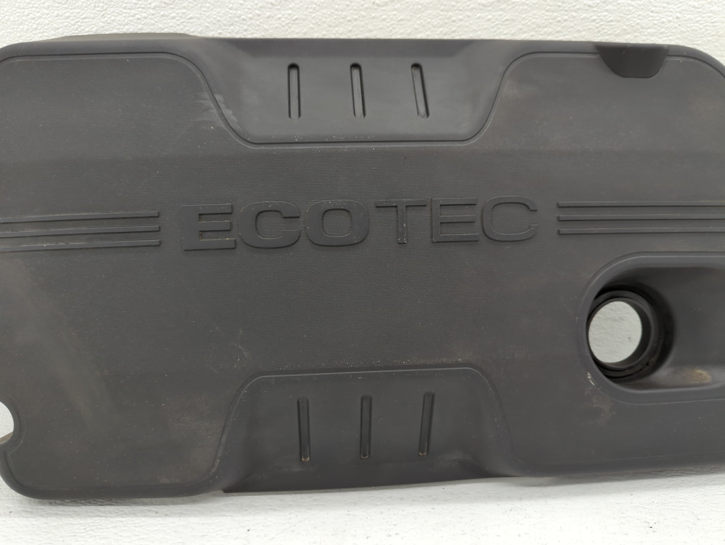 2013 Buick Verano Engine Cover - Oemusedautoparts1.com