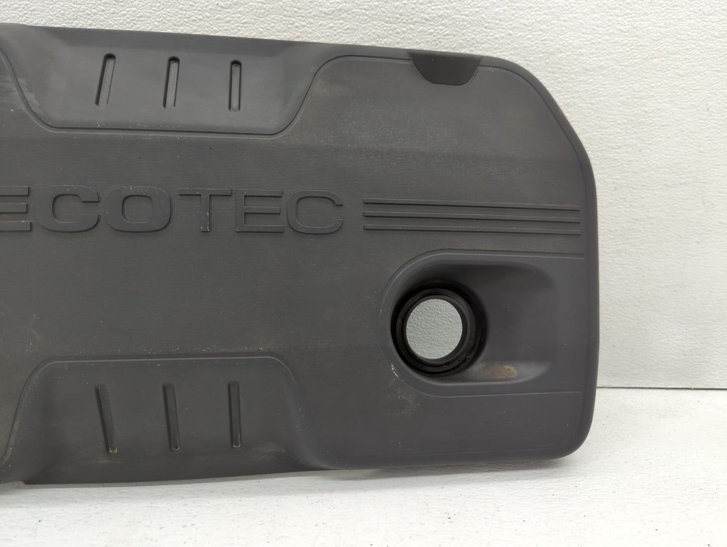 2013 Buick Verano Engine Cover - Oemusedautoparts1.com