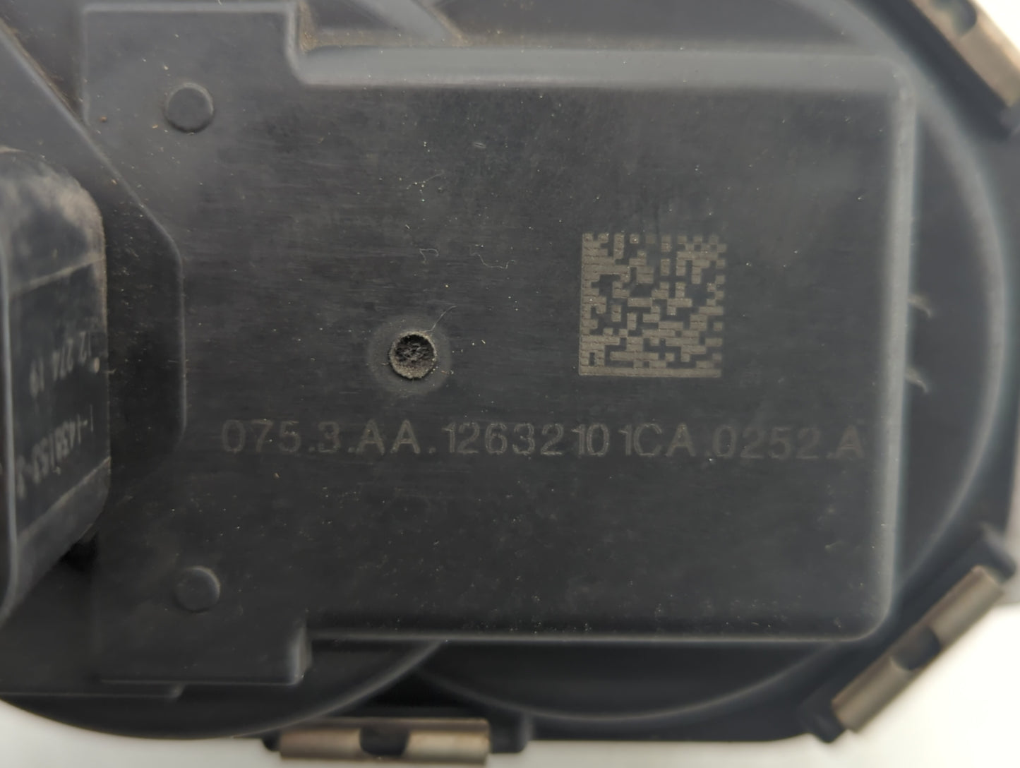 2012-2015 Buick Verano Throttle Body P/N:12632101CA Fits Fits 2012 2013 2014 2015 OEM Used Auto Parts - Oemusedautoparts1.co