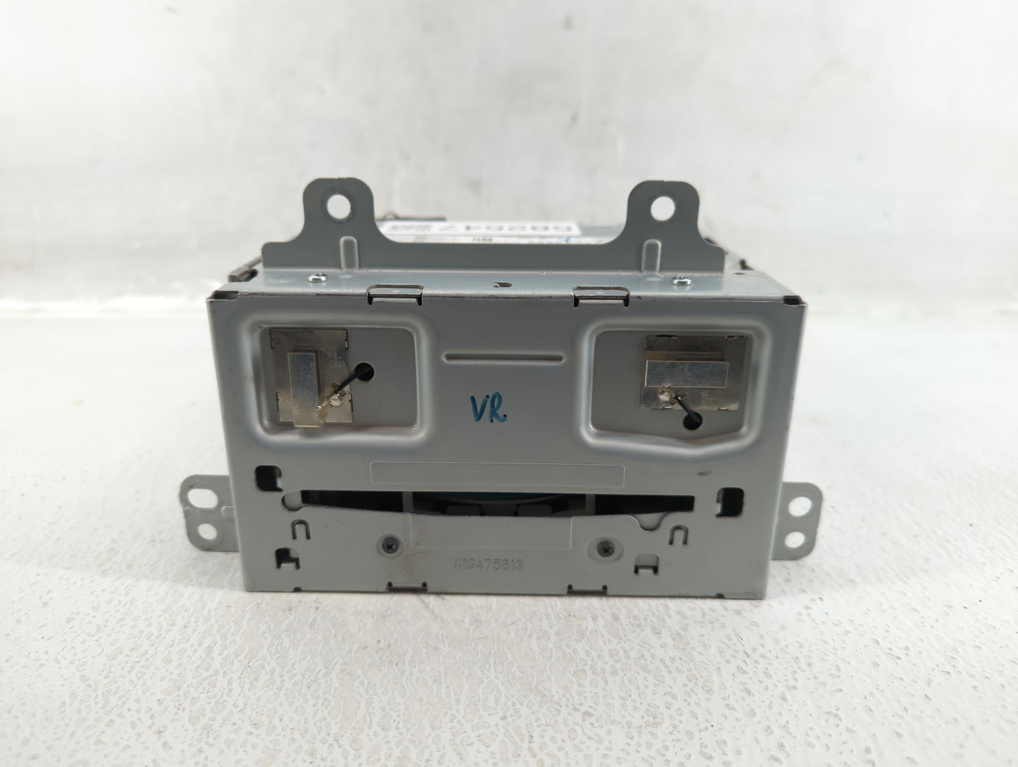 2013-2013 Buick Verano Radio Control Panel - Oemusedautoparts1.com