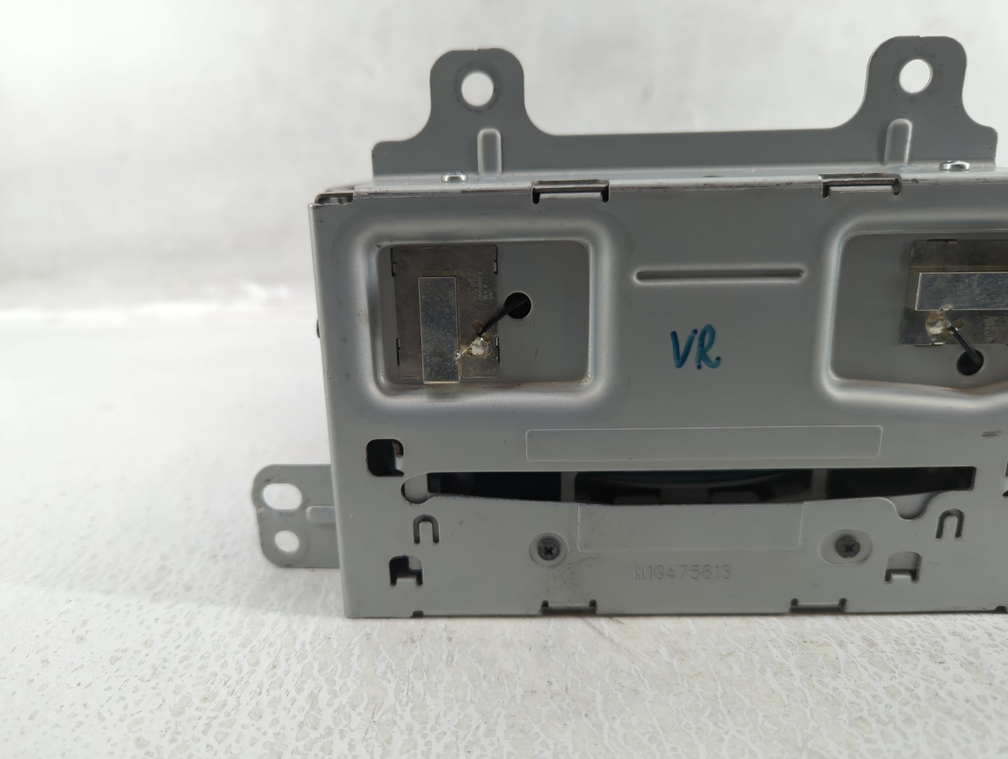 2013-2013 Buick Verano Radio Control Panel - Oemusedautoparts1.com