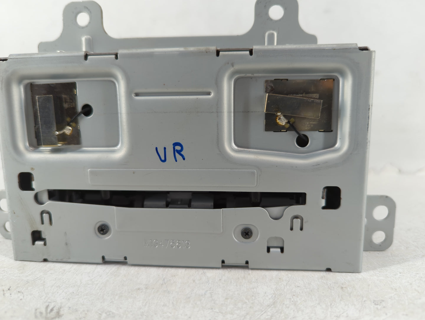 2013-2013 Buick Verano Am Fm Cd Player Radio Receiver - Oemusedautoparts1.com