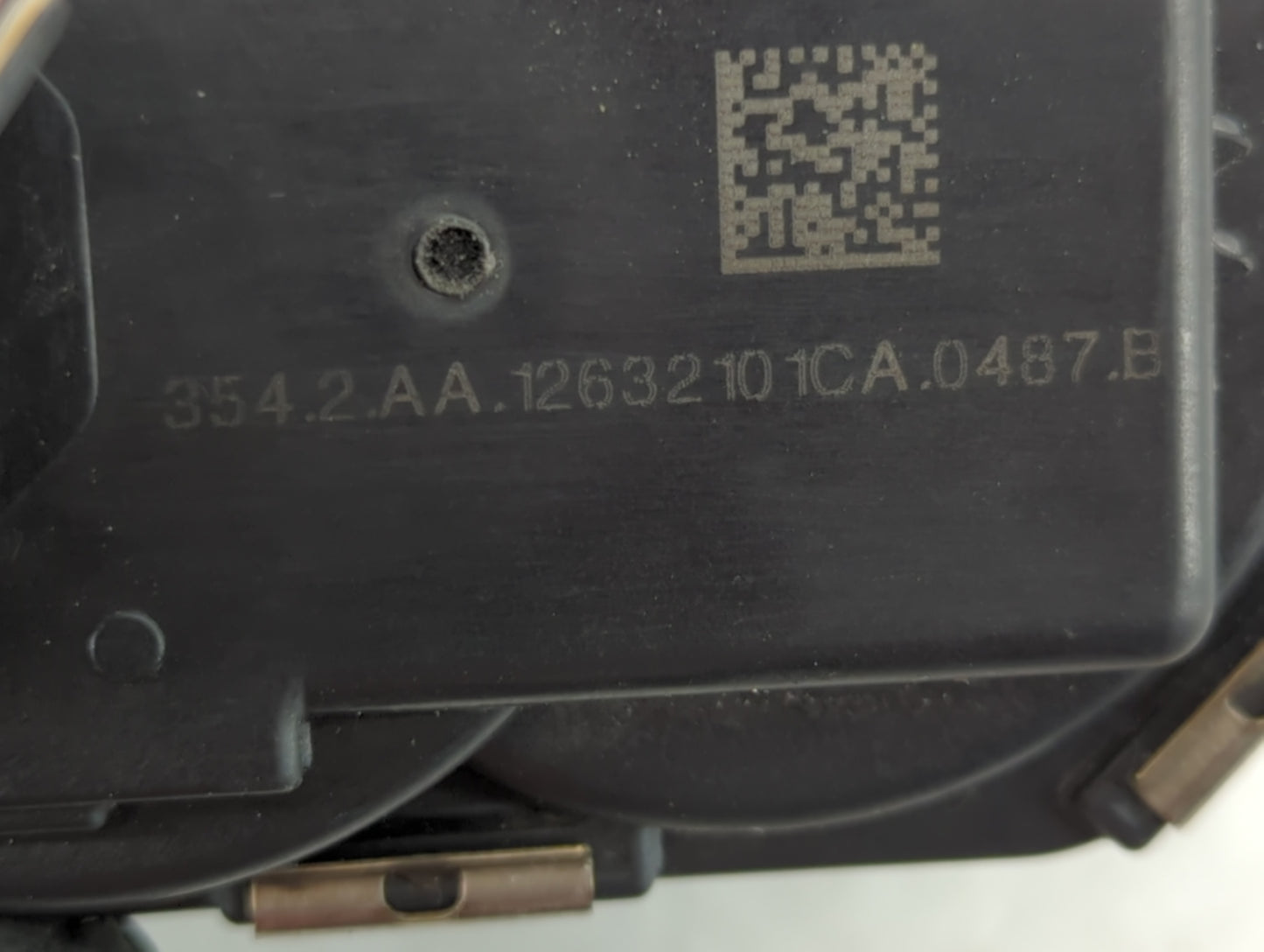 2012-2015 Buick Verano Throttle Body P/N:12632101CA Fits Fits 2012 2013 2014 2015 OEM Used Auto Parts - Oemusedautoparts1.co