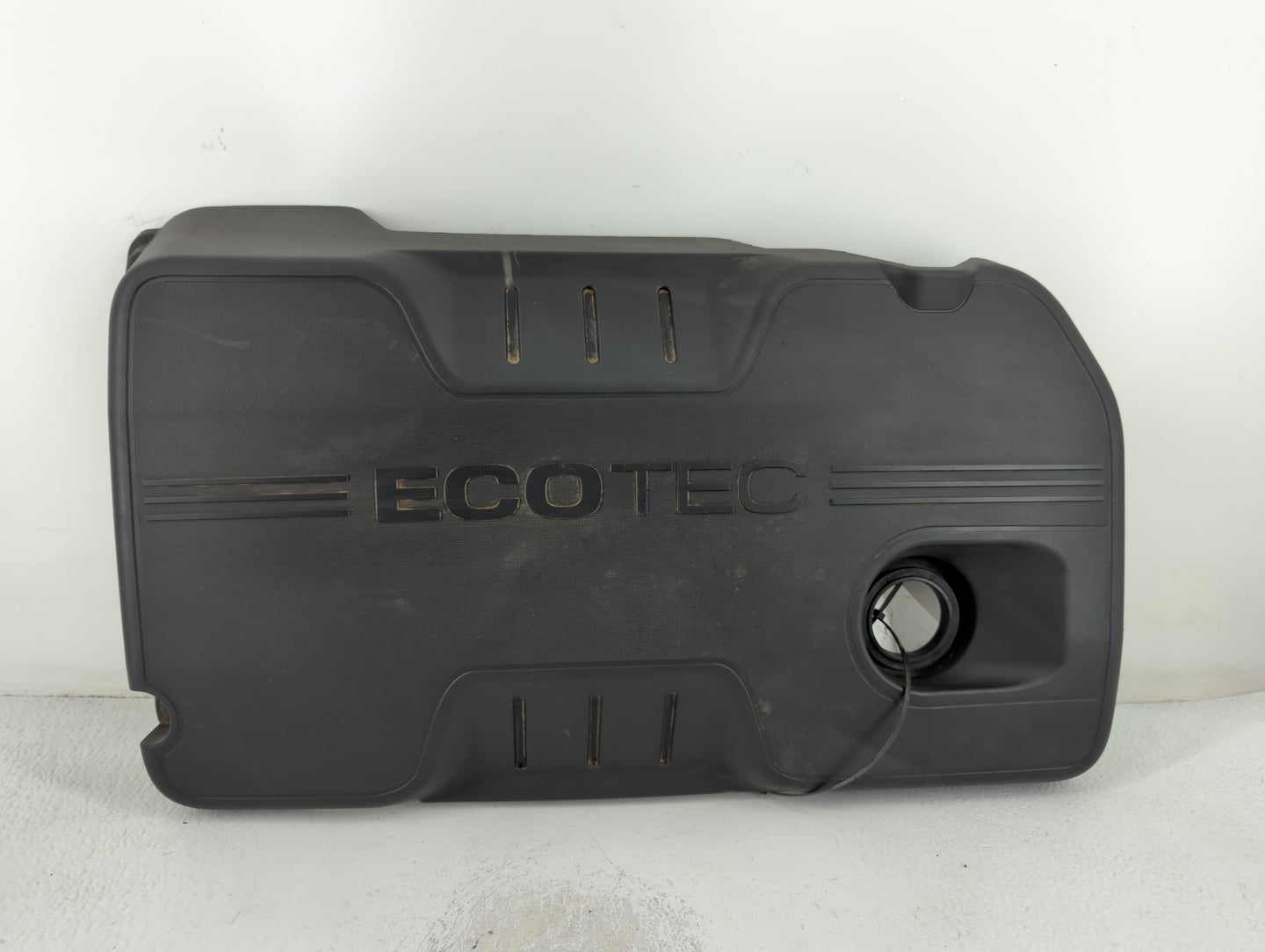 2013 Buick Verano Engine Cover - Oemusedautoparts1.com