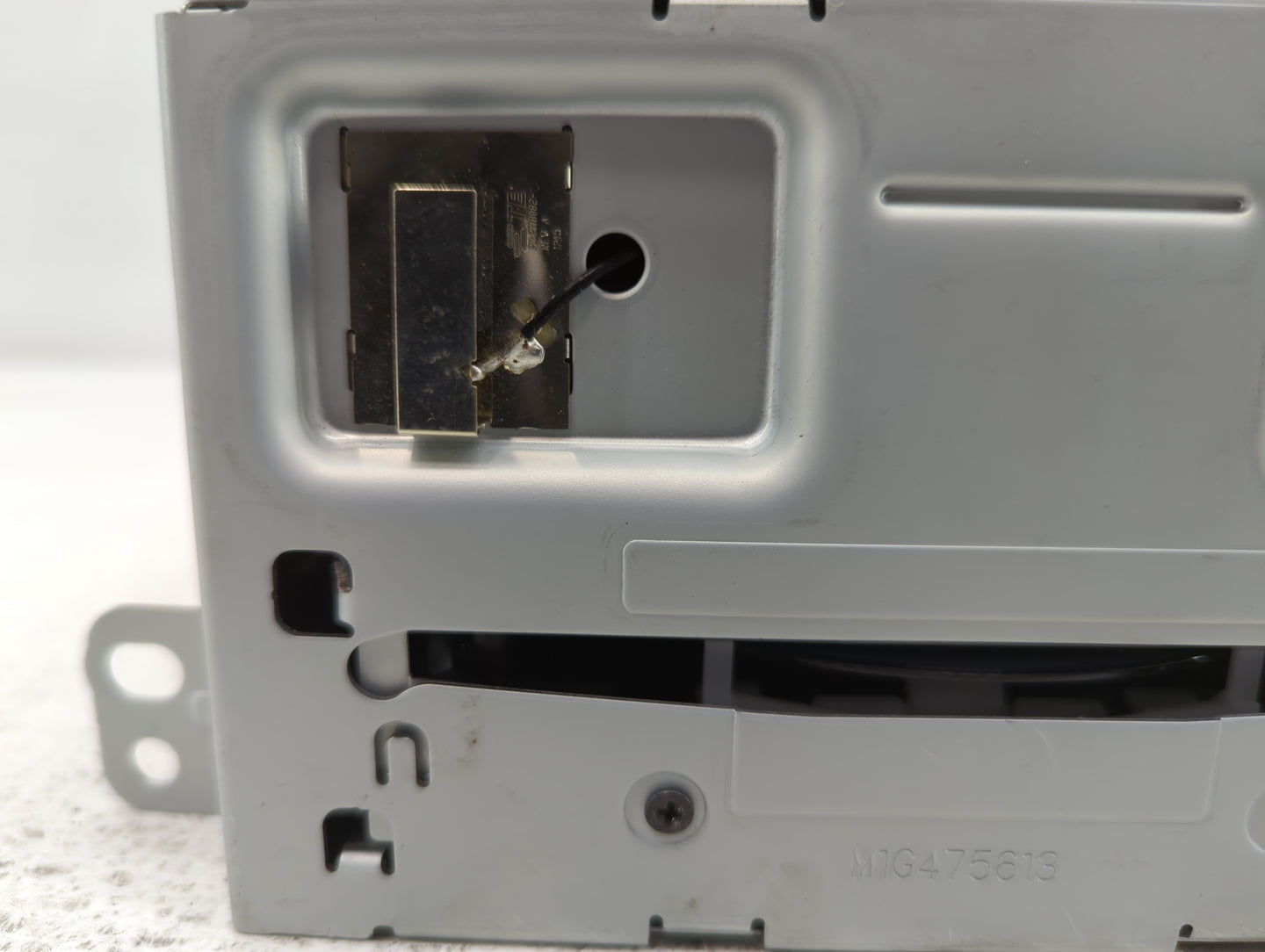 2013-2013 Buick Verano Am Fm Cd Player Radio Receiver - Oemusedautoparts1.com