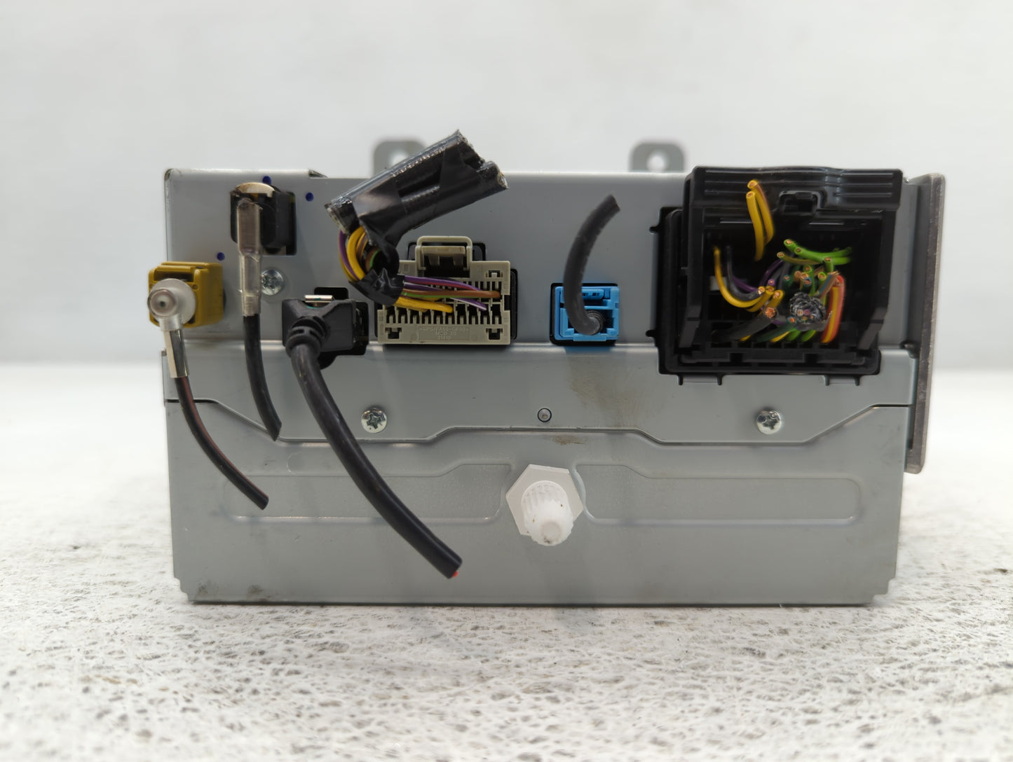 2013-2013 Buick Verano Am Fm Cd Player Radio Receiver - Oemusedautoparts1.com