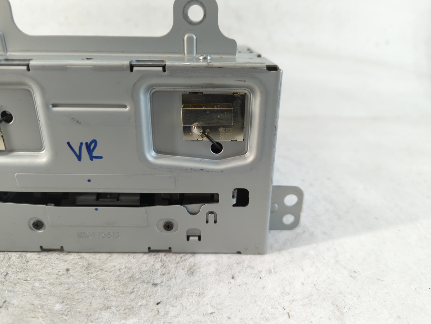 2013 Buick Verano Radio AM FM Cd Player Receiver Replacement P/N:22976237 Fits Fits 2014 2015 2016 OEM Used Auto Parts - Oem