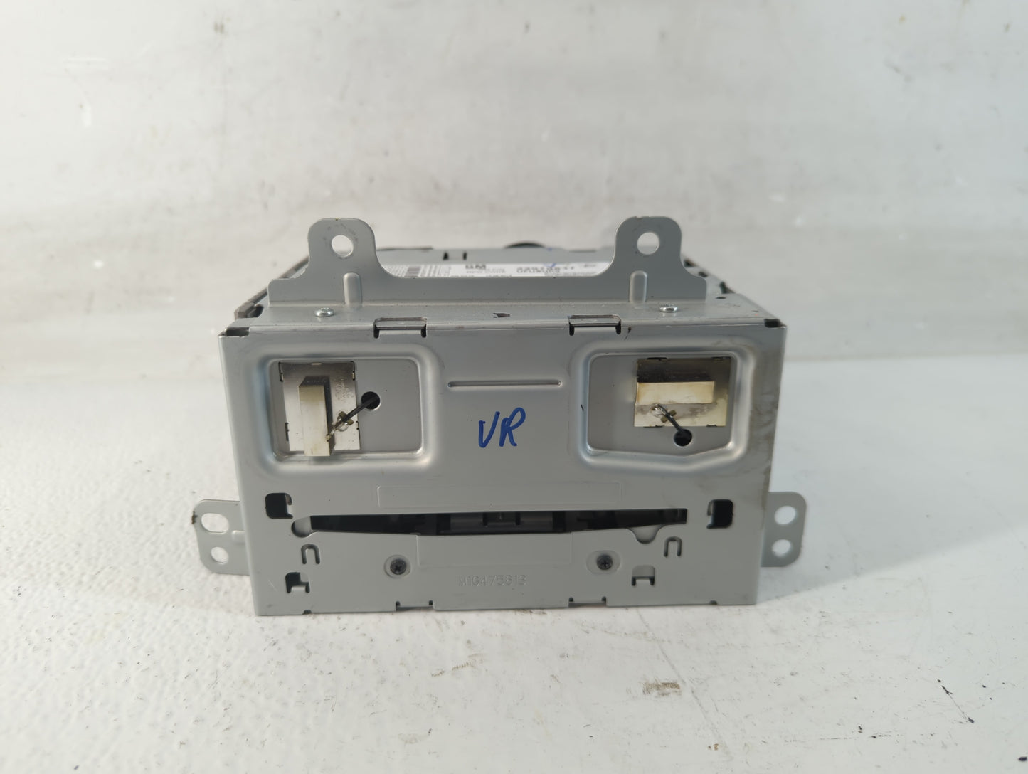 2013 Buick Verano Radio AM FM Cd Player Receiver Replacement P/N:22979837 Fits OEM Used Auto Parts - Oemusedautoparts1.com