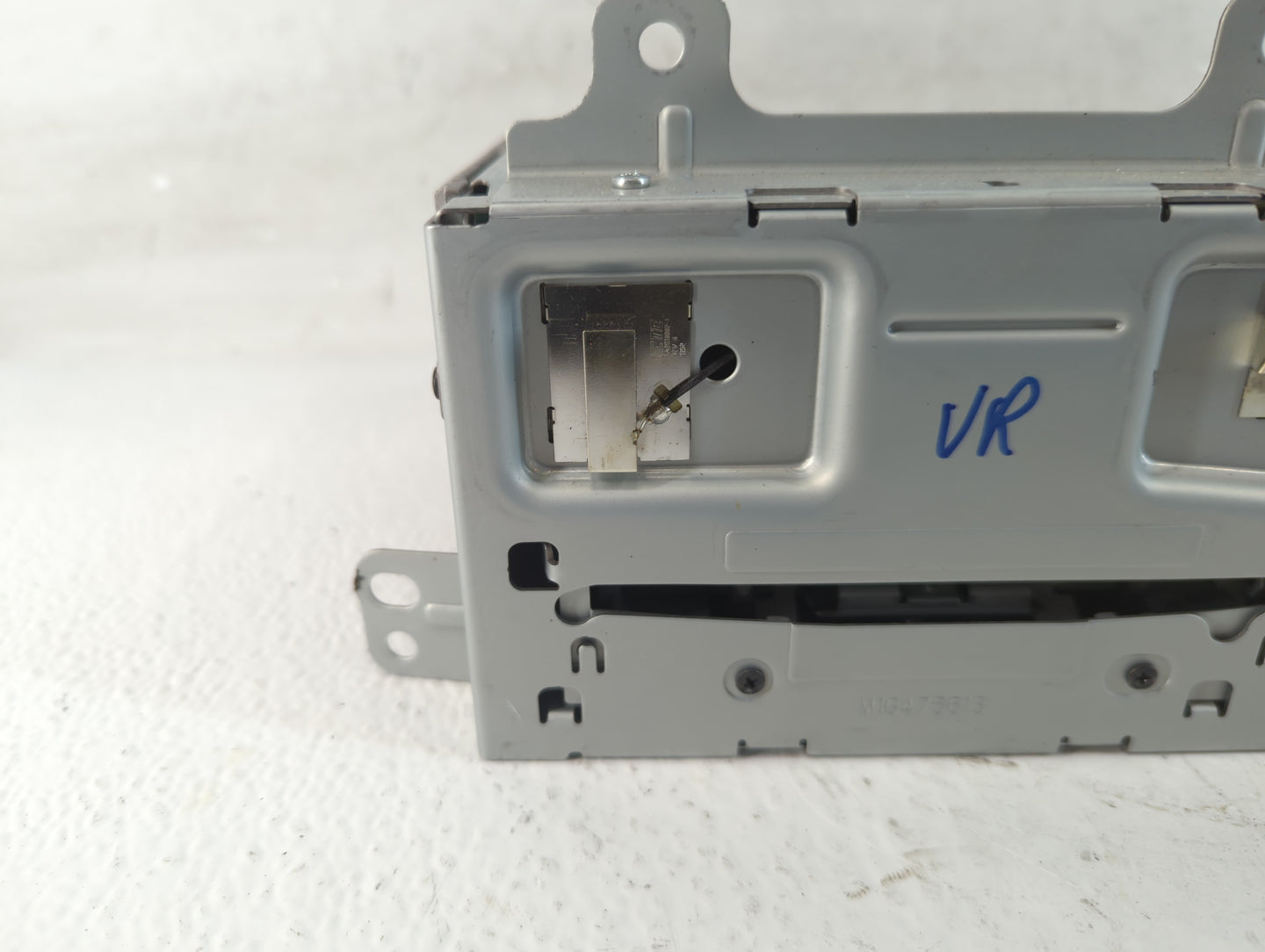 2013 Buick Verano Radio AM FM Cd Player Receiver Replacement P/N:22979837 Fits OEM Used Auto Parts - Oemusedautoparts1.com
