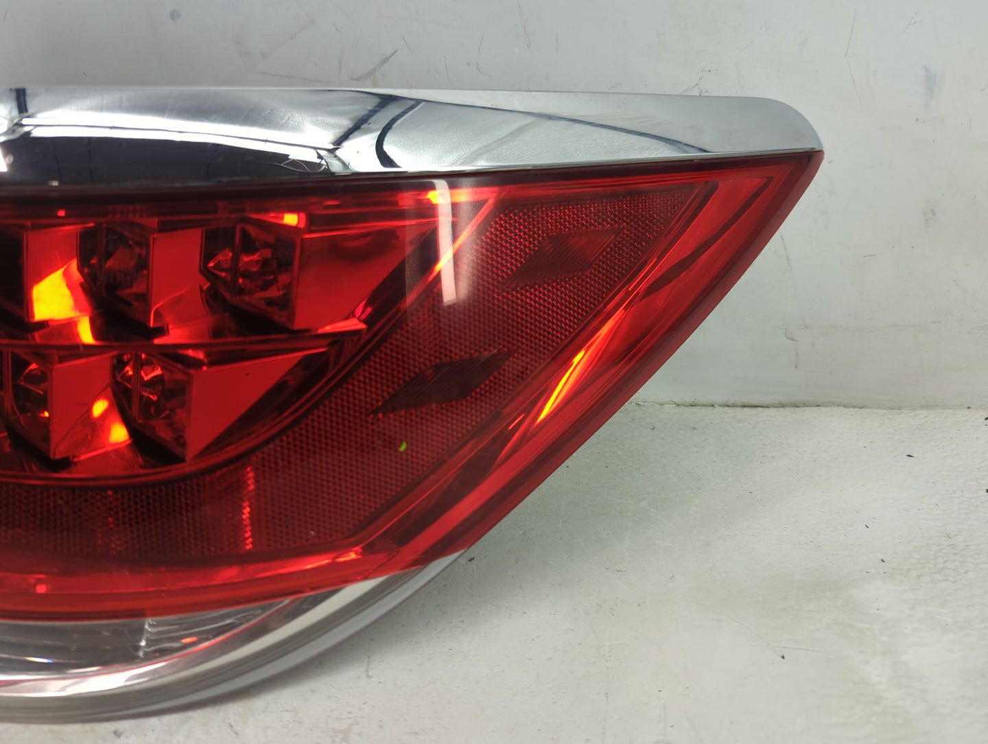 2013 Buick Lacrosse Lacros Tail Light Assembly Passenger Right OEM P/N:22891782 Fits OEM Used Auto Parts - Oemusedautoparts1