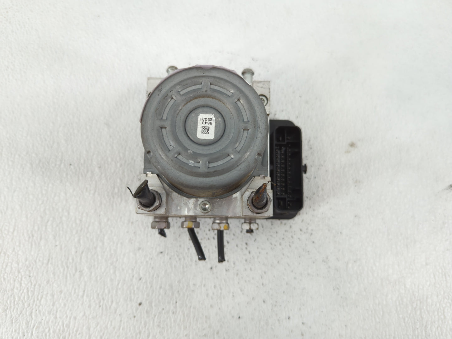 2013 Cadillac Ats ABS Pump Control Module Replacement P/N:22994568 Fits OEM Used Auto Parts - Oemusedautoparts1.com