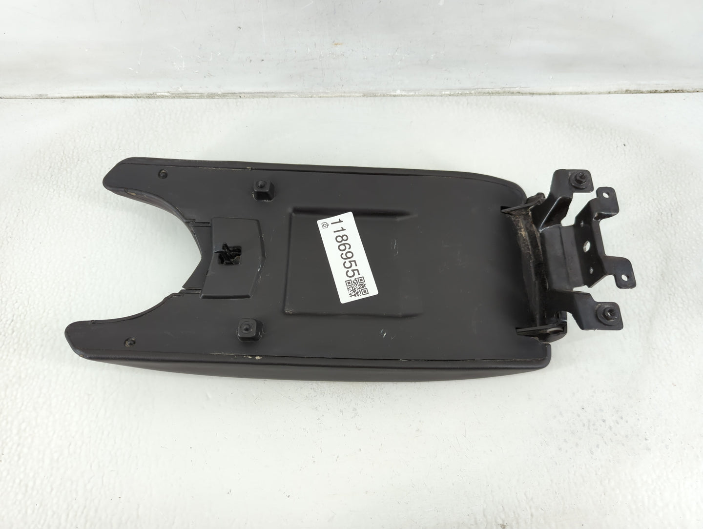 2013 Cadillac Ats Center Console Armrest Cover Lid P/N:1175526X-10-P5 Fits OEM Used Auto Parts - Oemusedautoparts1.com