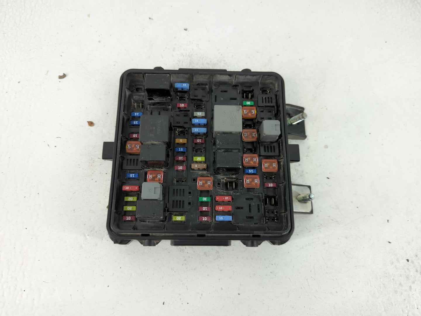 2013 Cadillac Ats Fusebox Fuse Box Panel Relay Module P/N:22953291 Fits OEM Used Auto Parts - Oemusedautoparts1.com