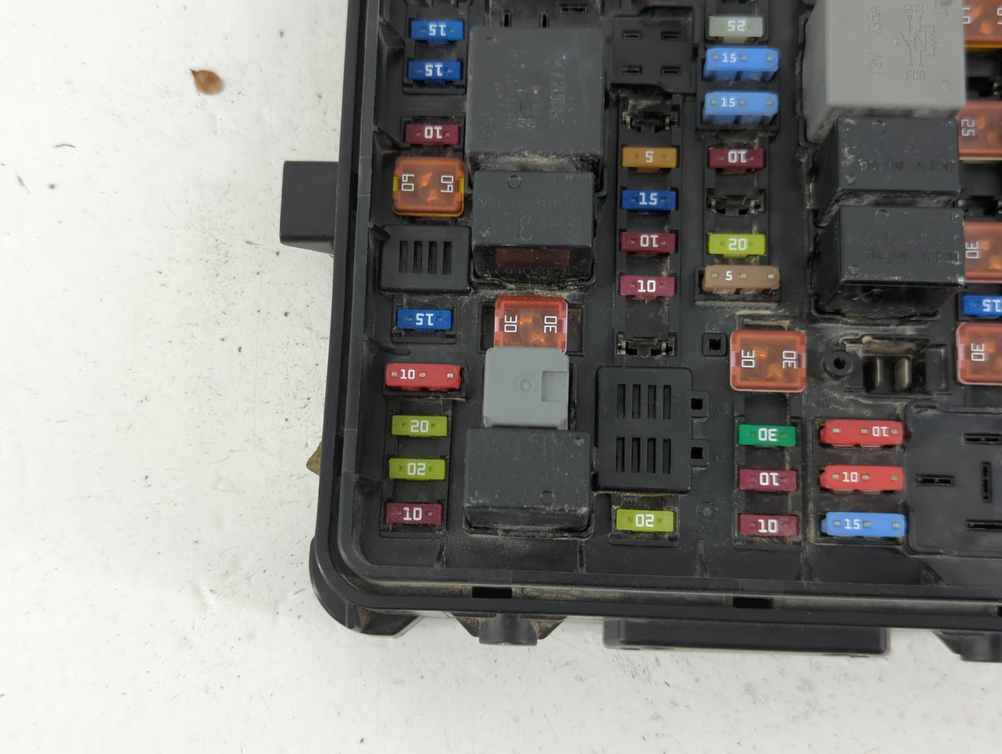 2013 Cadillac Ats Fusebox Fuse Box Panel Relay Module P/N:22953291 Fits OEM Used Auto Parts - Oemusedautoparts1.com