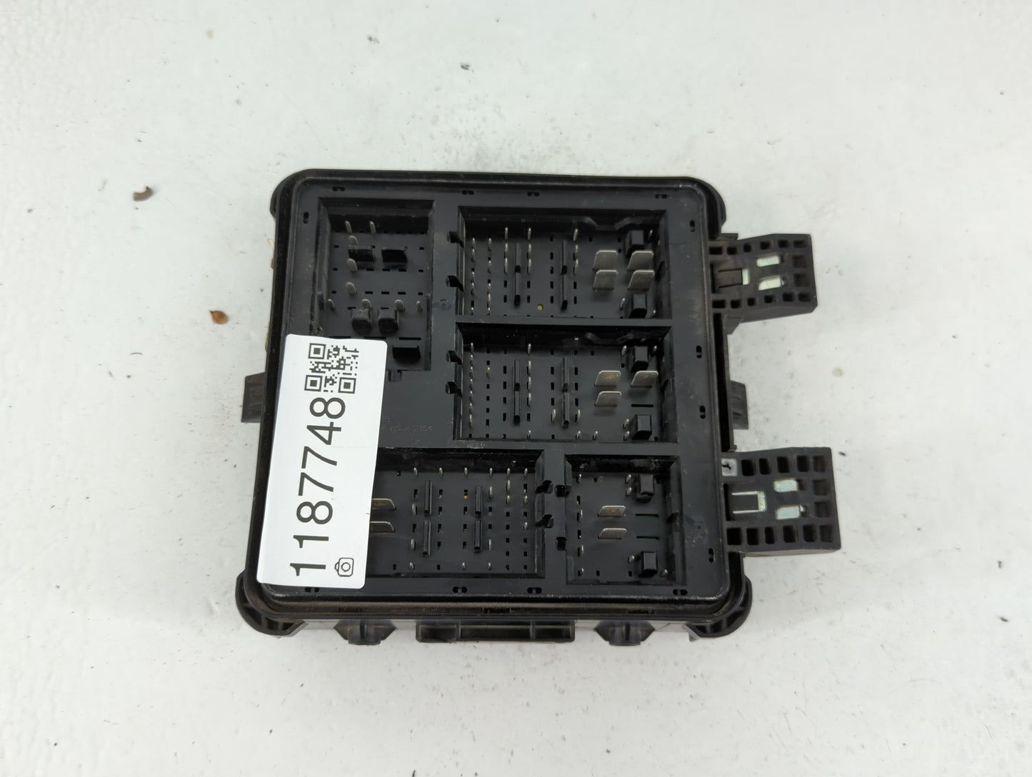 2013 Cadillac Ats Fusebox Fuse Box Panel Relay Module P/N:22953291 Fits OEM Used Auto Parts - Oemusedautoparts1.com